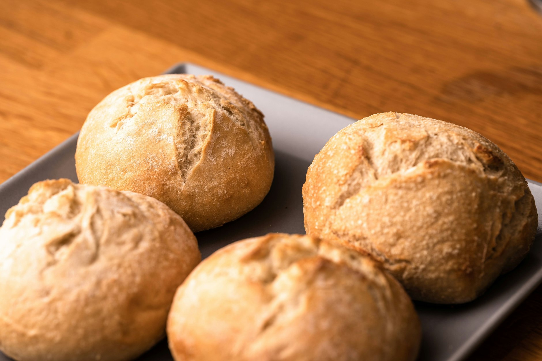 Probieren Sie das Rezept für Brötchen gleich mal aus.