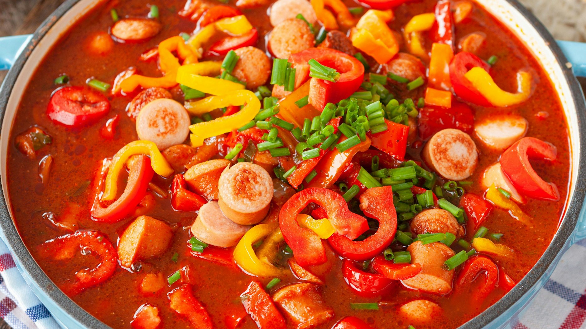 Das Rezept für Würstchenpfanne müssen Sie probieren.