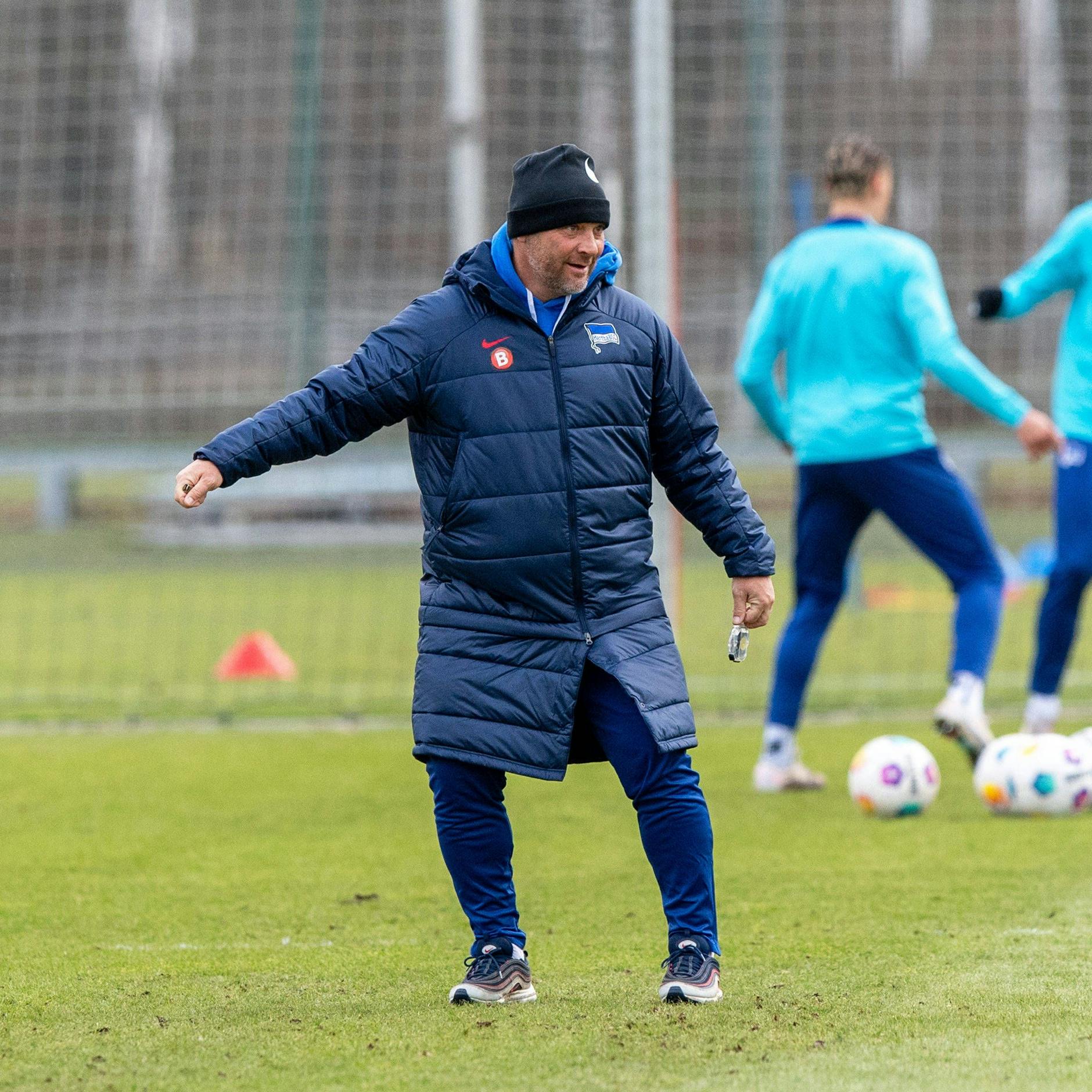 Pal Dardai versuchte in dieser Woche in jeder Minute beim Training, die Spieler wieder aufzumuntern.