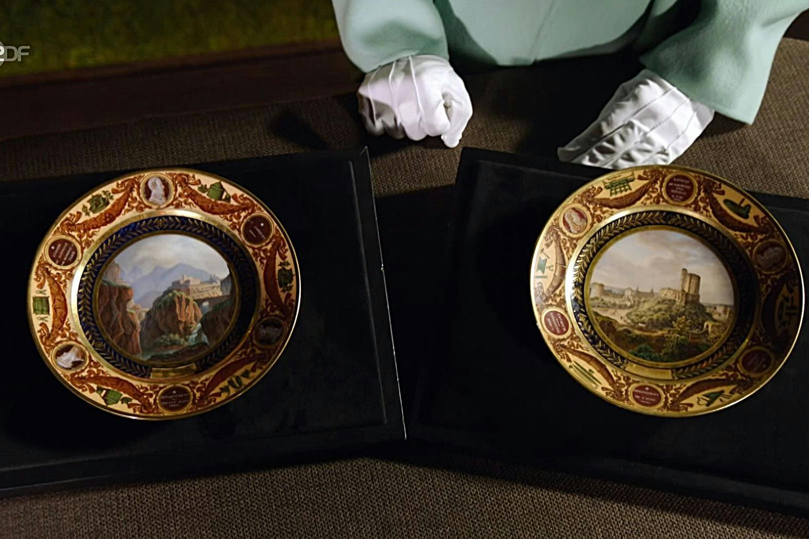 Diese Teller kamen bei „Bares für Rares“ unter den Hammer - und sorgten für eine echte Sensation.