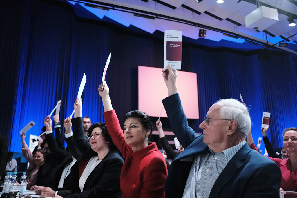 Sahra Wagenknecht und Co.: Im Zweifel nennt man sie „Querfront“