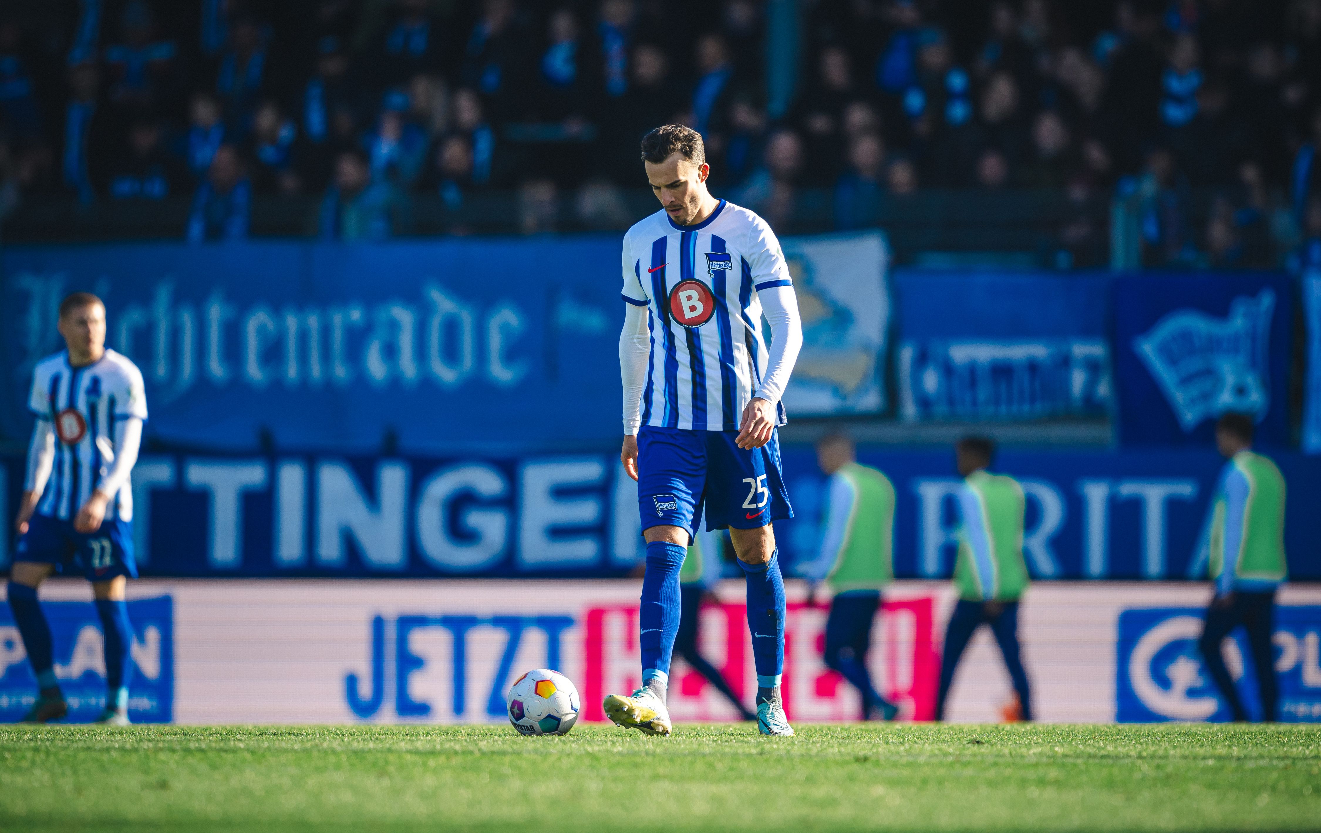 Hertha BSC verliert 1:3: Vorne planlos, hinten harmlos, Serie los!