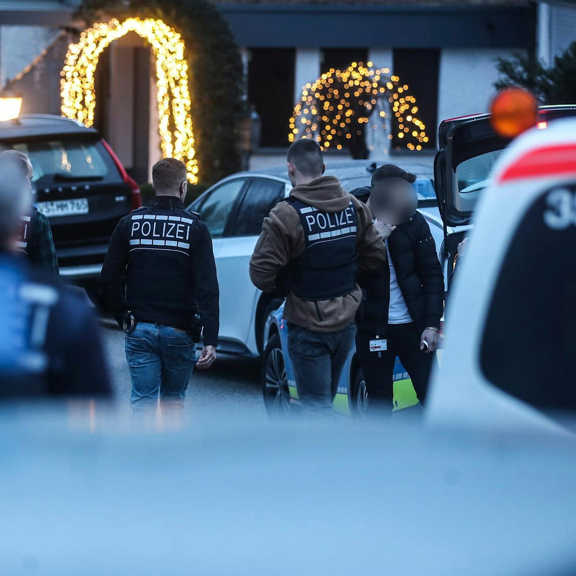 27-Jähriger findet Familie tot auf – erstach sein Bruder die Eltern?