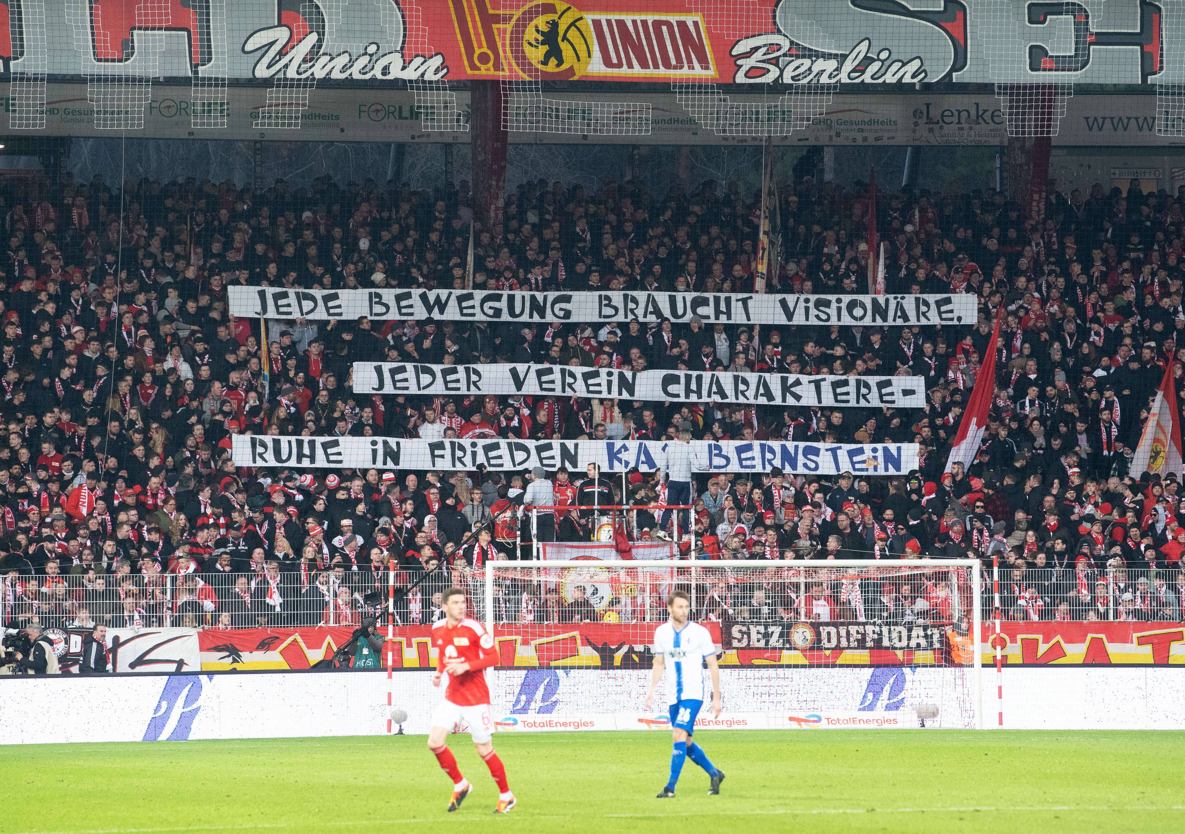 Gänsehaut: Fans des 1. FC Union würdigen Hertha-Präsident Kay Bernstein!