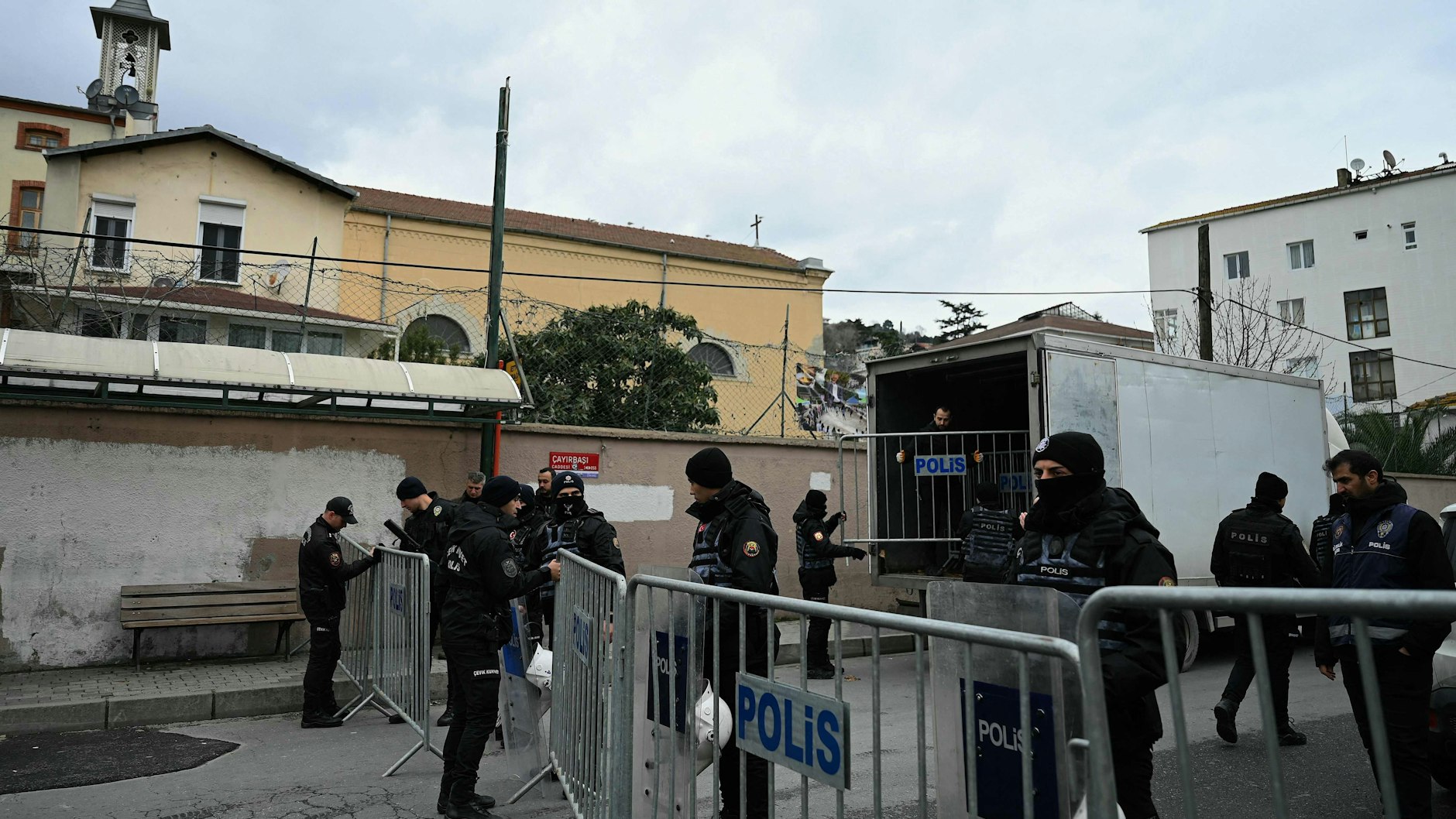 Polizei am Tatort in Istanbul