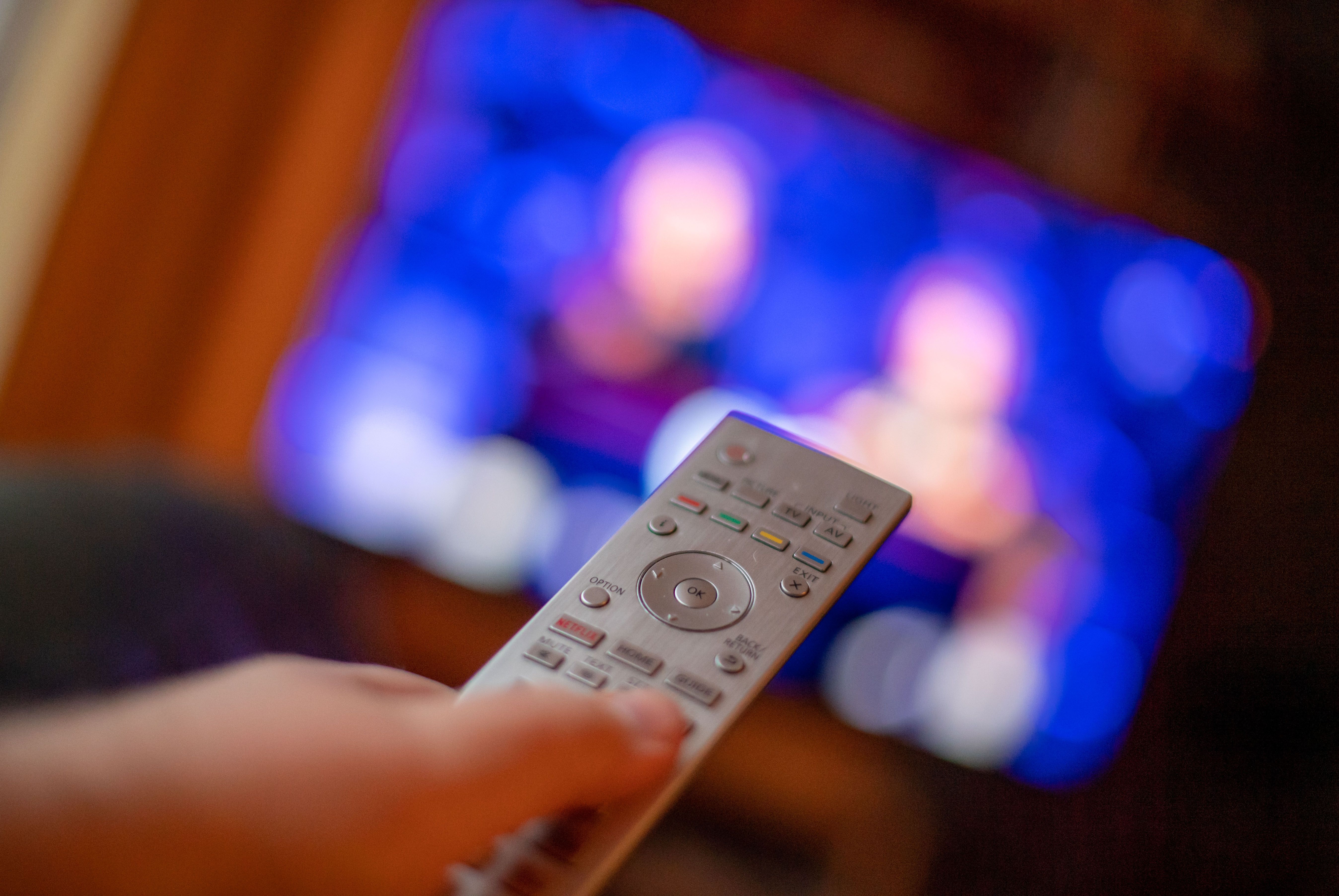 Babyboomer bleiben eher vor der Glotze hängen