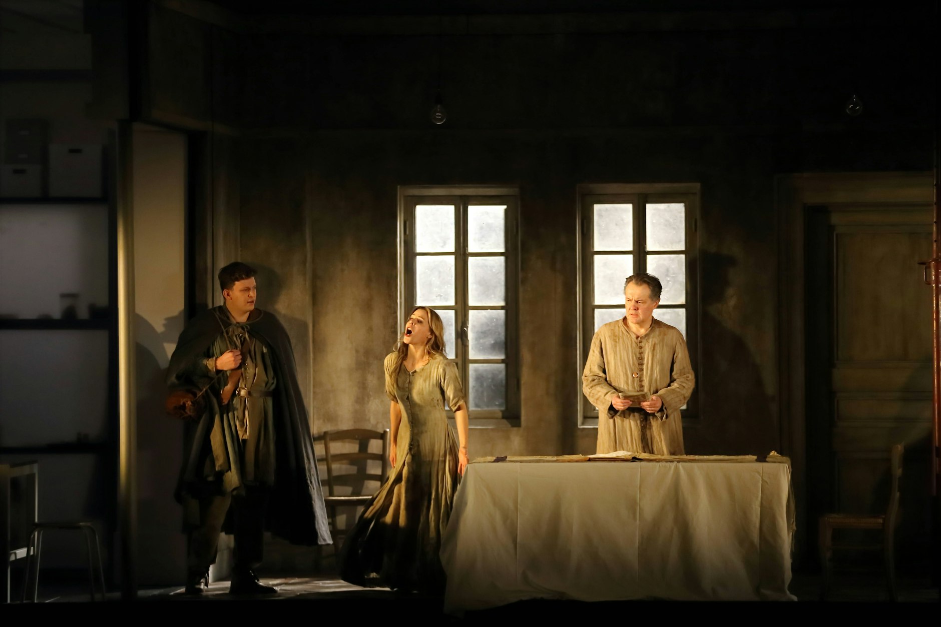 Szene aus „Written on Skin“ in der Deutschen Oper in Berlin