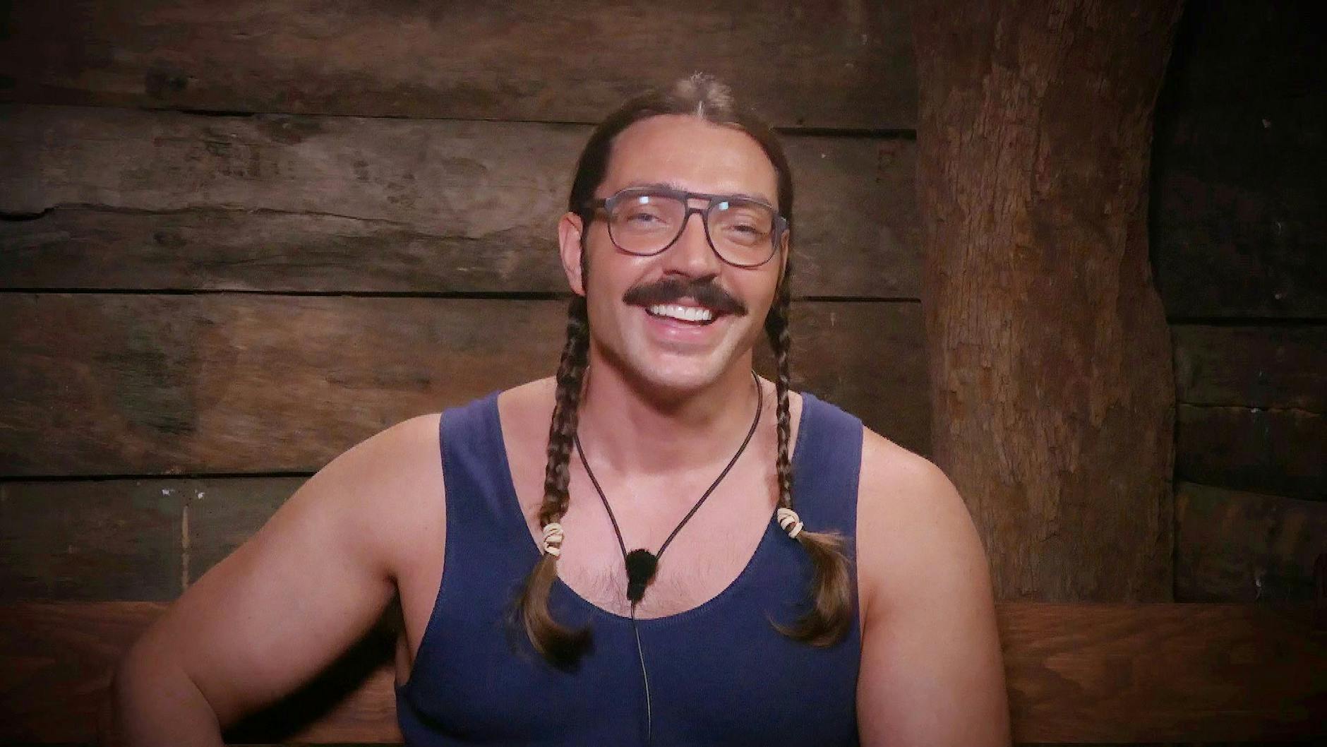 Fabio Knez ist für viele der Top-Favorit für die Wahl zum Dschungelkönig 2024. Gewinnt er das Dschungelcamp?