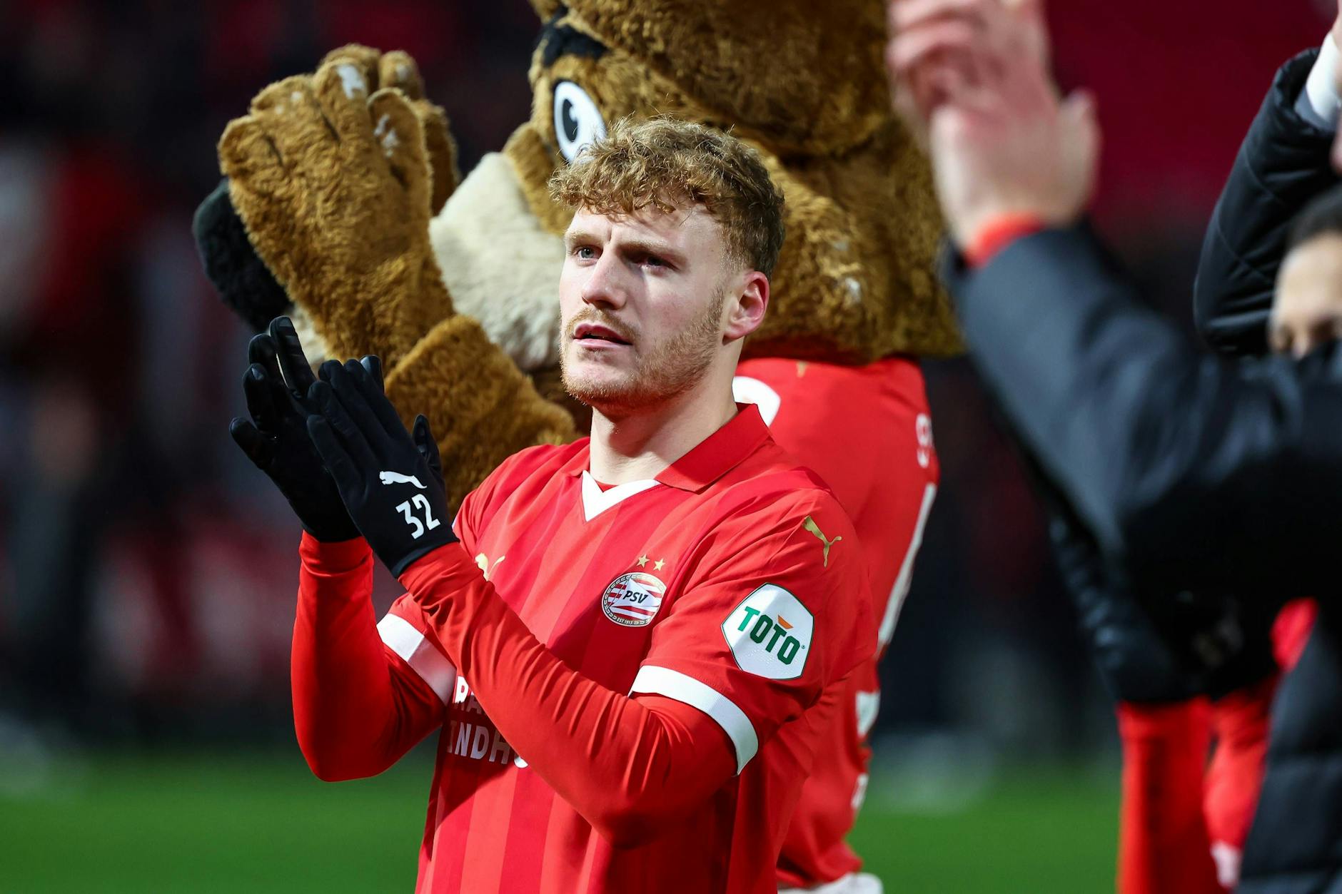 Verabschiedete sich am Sonnabend endgültig von den PSV-Fans: Yorbe Vertessen (23) zieht es aus Eindhoven zum 1. FC Union Berlin. 