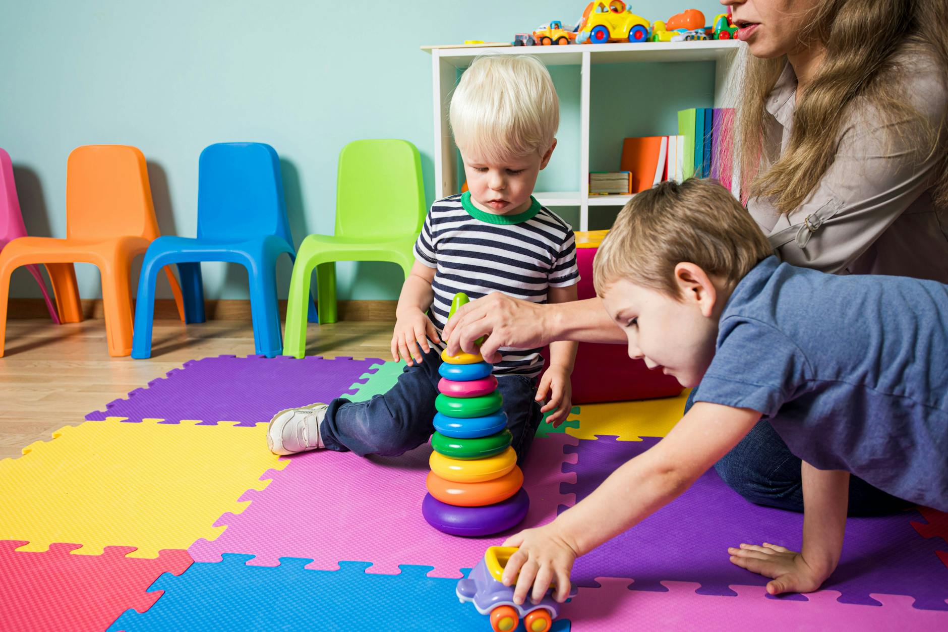 Unsere Autorin ließ sich mit 40 Jahren noch mal ausbilden, zur Erzieherin (Symbolbild).