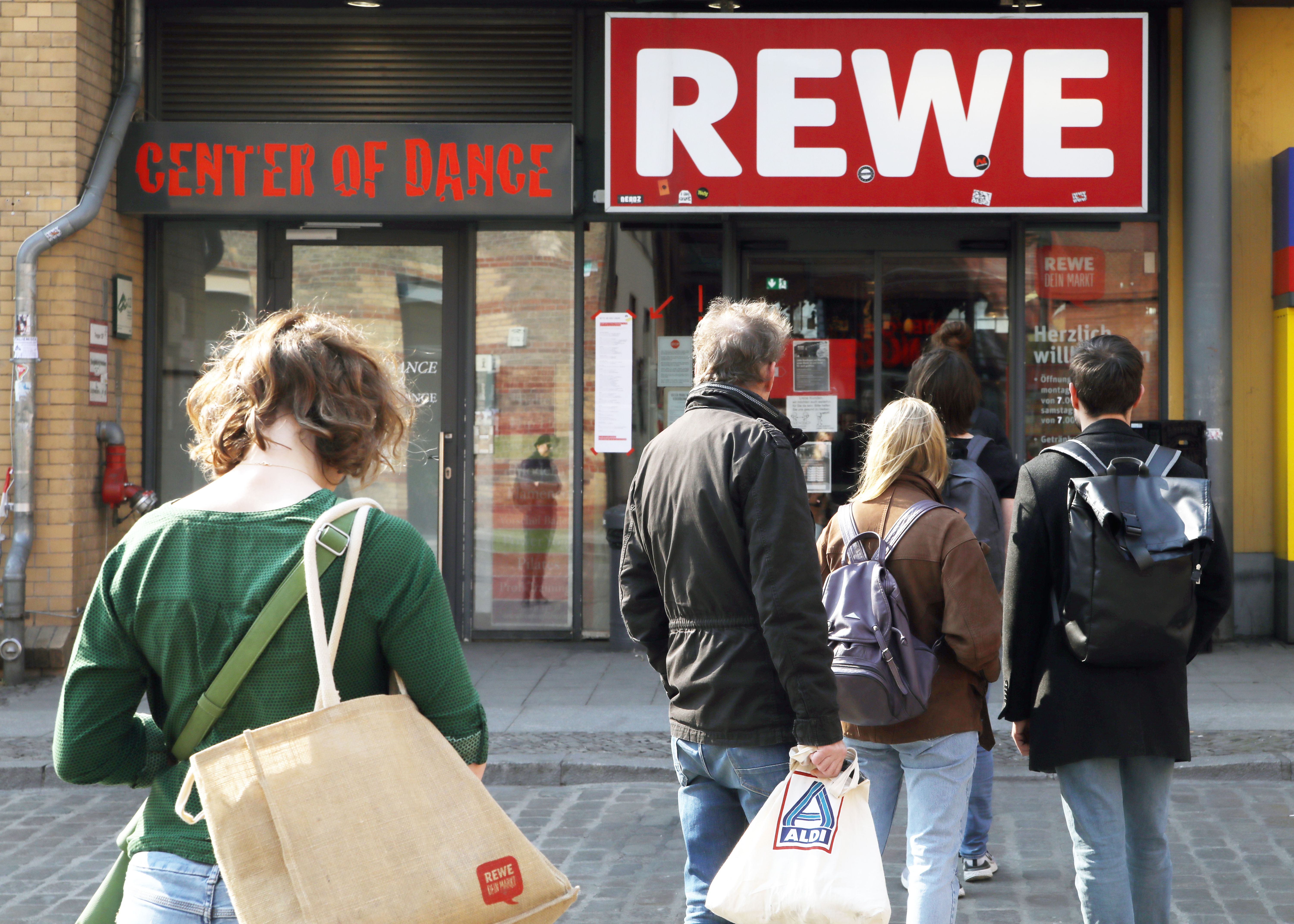 Nie mehr Zeit vergeuden: So finden Sie die schnellste Supermarktschlange