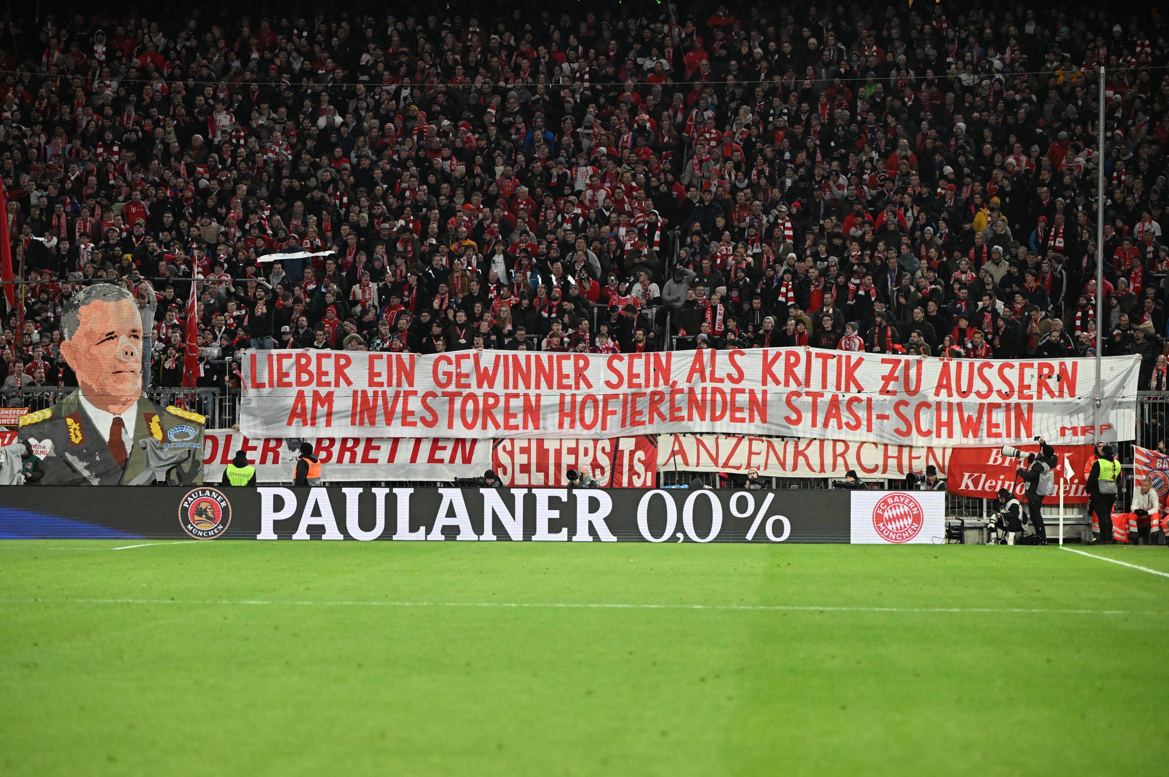 Image - Stasi-Banner gegen Union-Boss Dirk Zingler: Schande über die Bayern-Bosse!