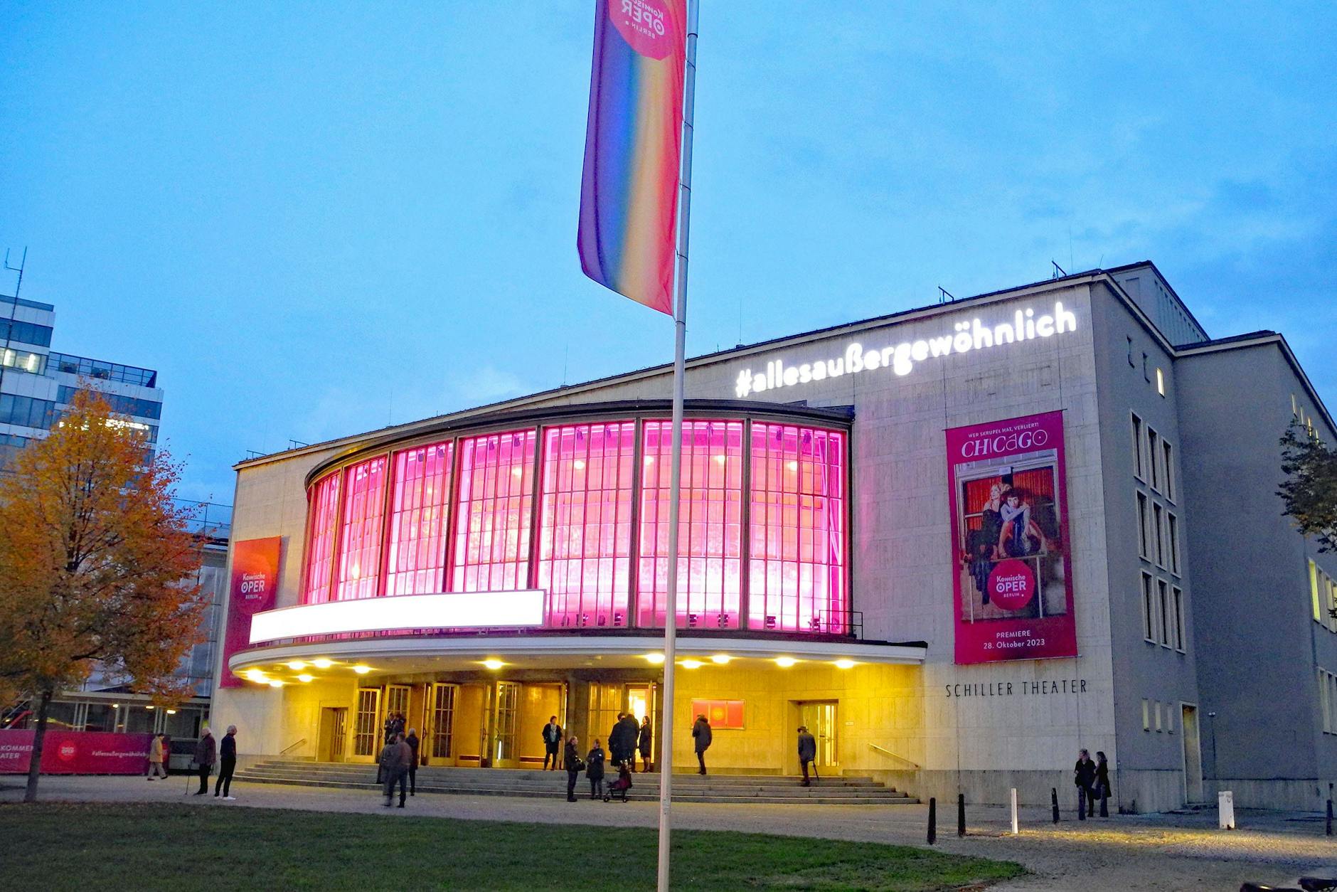 Das Schiller-Theater in Berlin-Charlottenburg ist Ausweichquartier der Komischen Oper und Ort einer persönlichen Niederlage unserer Autorin.