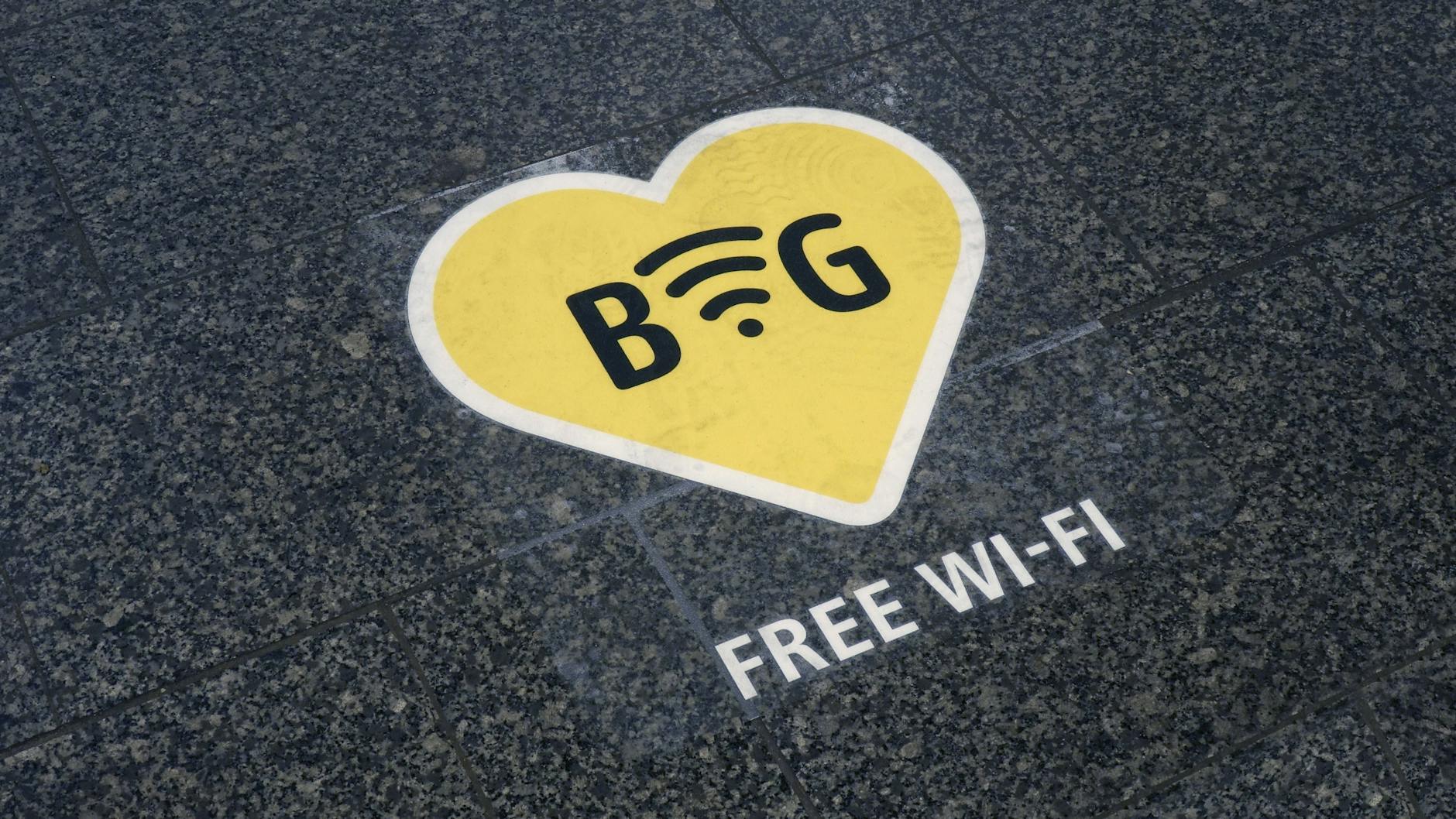 Die BVG hat inzwischen das WiFi-Netz auf den U-Bahnhöfen flächendeckend ausgebaut.
