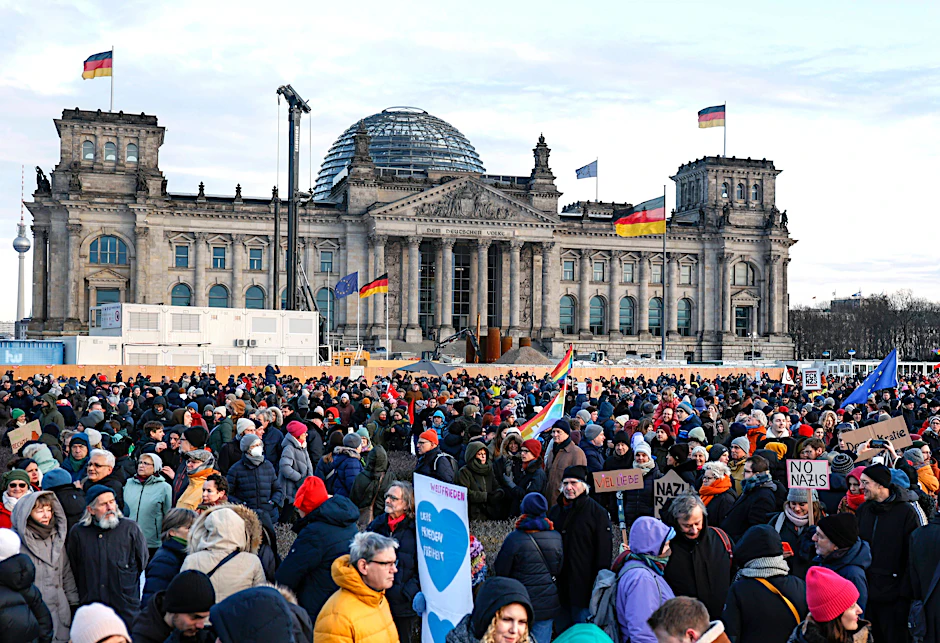 Im Februar wollen in Berlin wieder zahlreiche Menschen gegen Rechtsextremismus auf die Straße gehen.&nbsp; &nbsp;&nbsp;