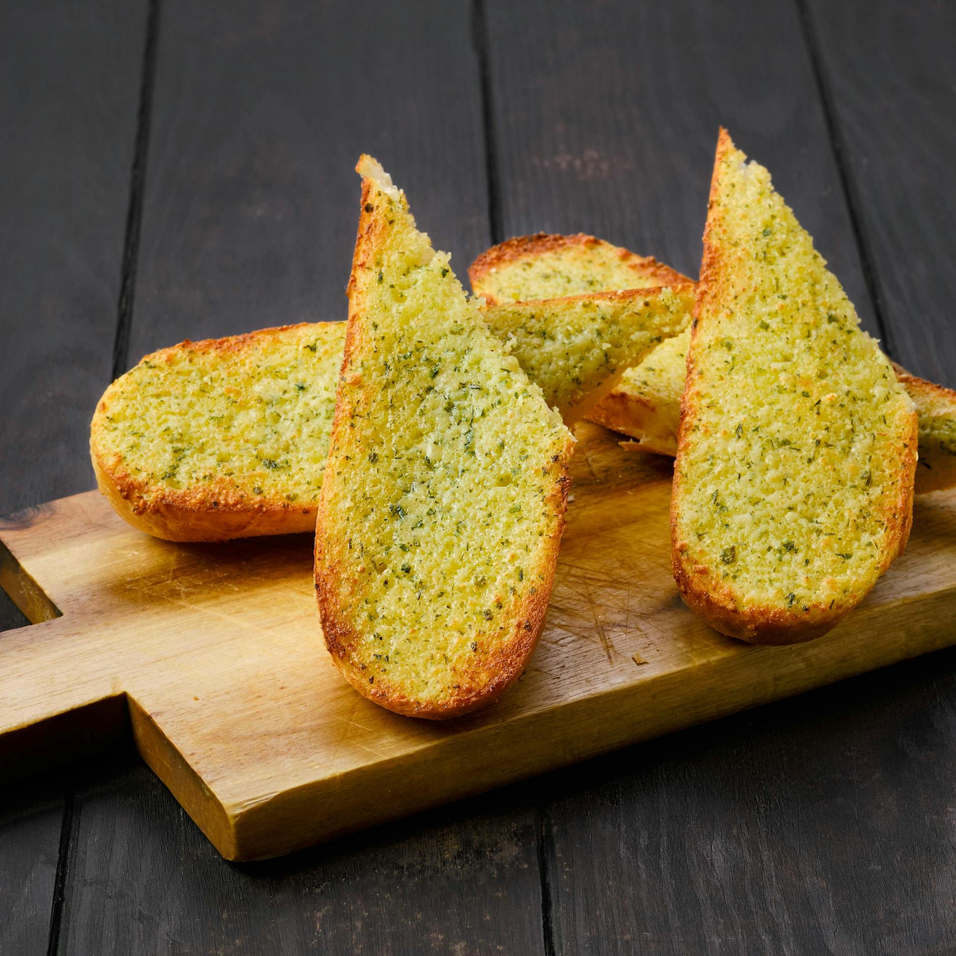 Rezept für Knoblauchbaguette: Sooo lecker und einfach selbst machen!