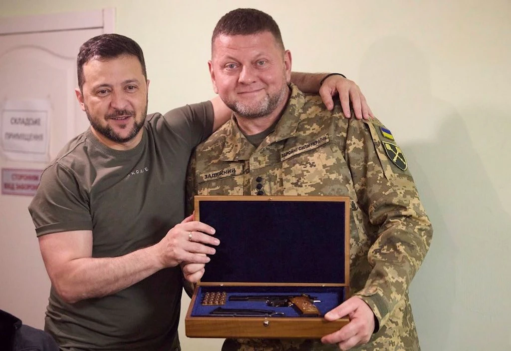 Debatte um Saluschnyj schwächt Selenskyj – USA stehen wohl hinter dem Militärchef