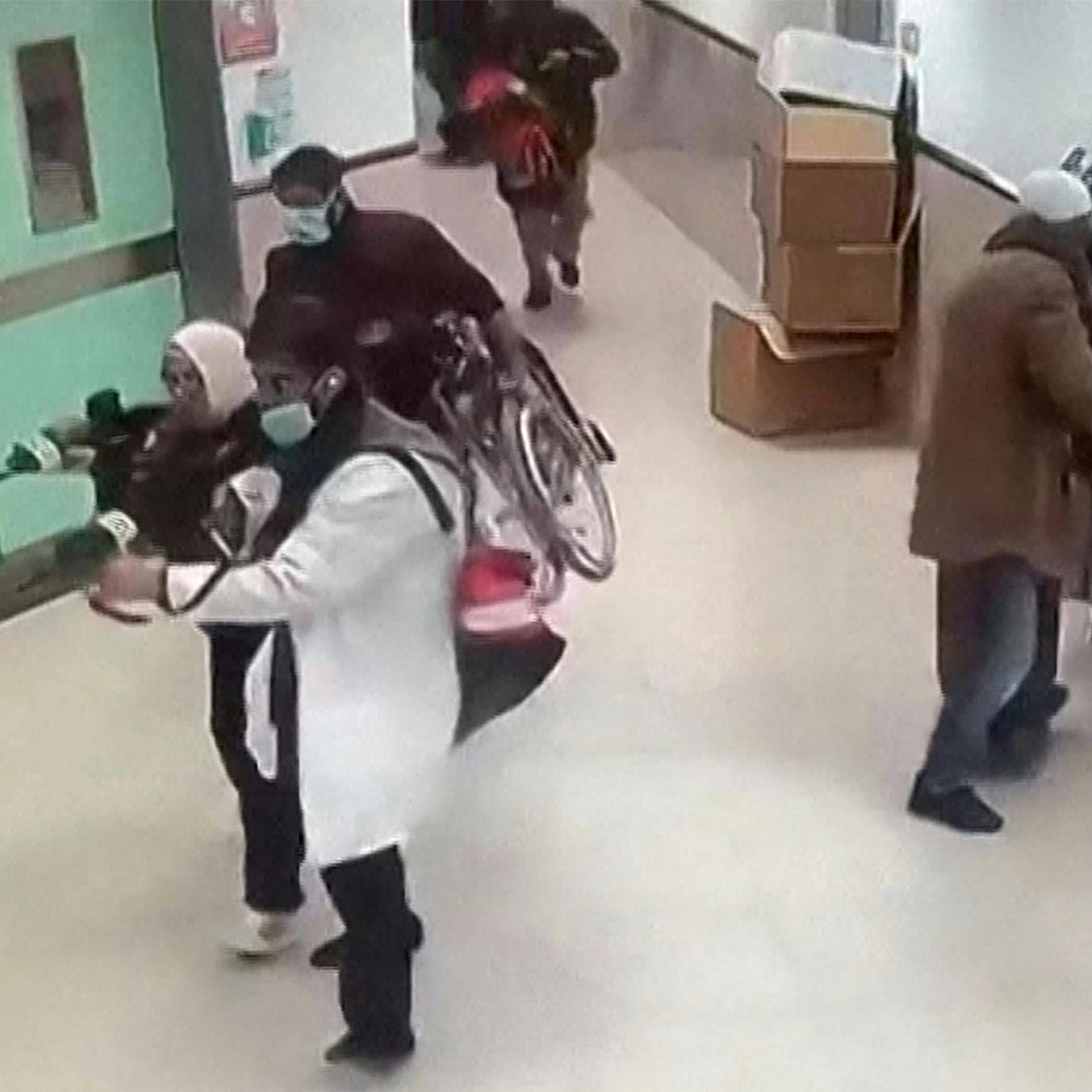 Israel: Soldaten stürmen als Ärzte verkleidet in Krankenhaus, töten Hamas-Leute