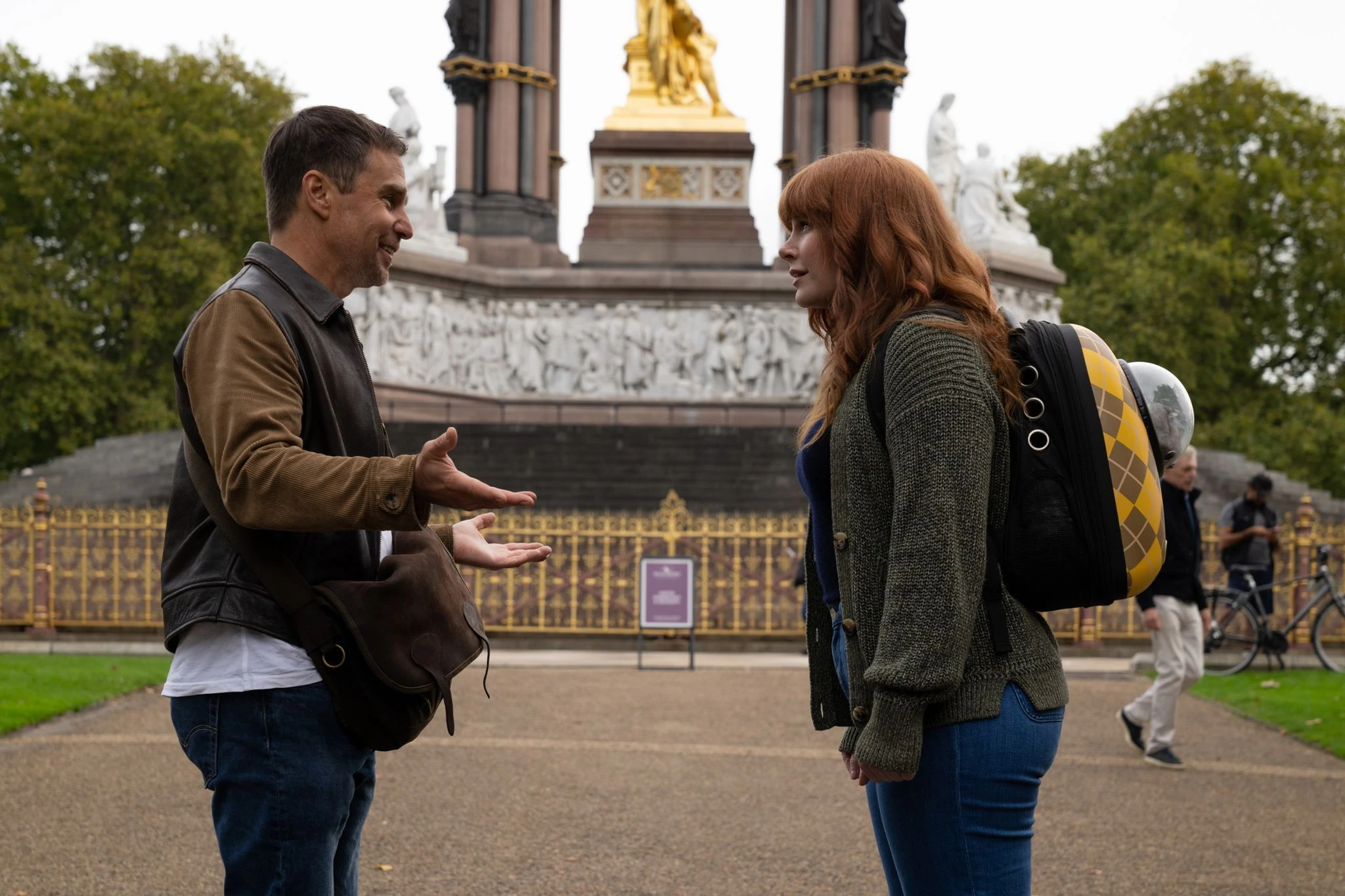 HANDOUT - Sam Rockwell als Aiden und Bryce Dallas Howard als Elly Conway in «Argylle».  s/dpa