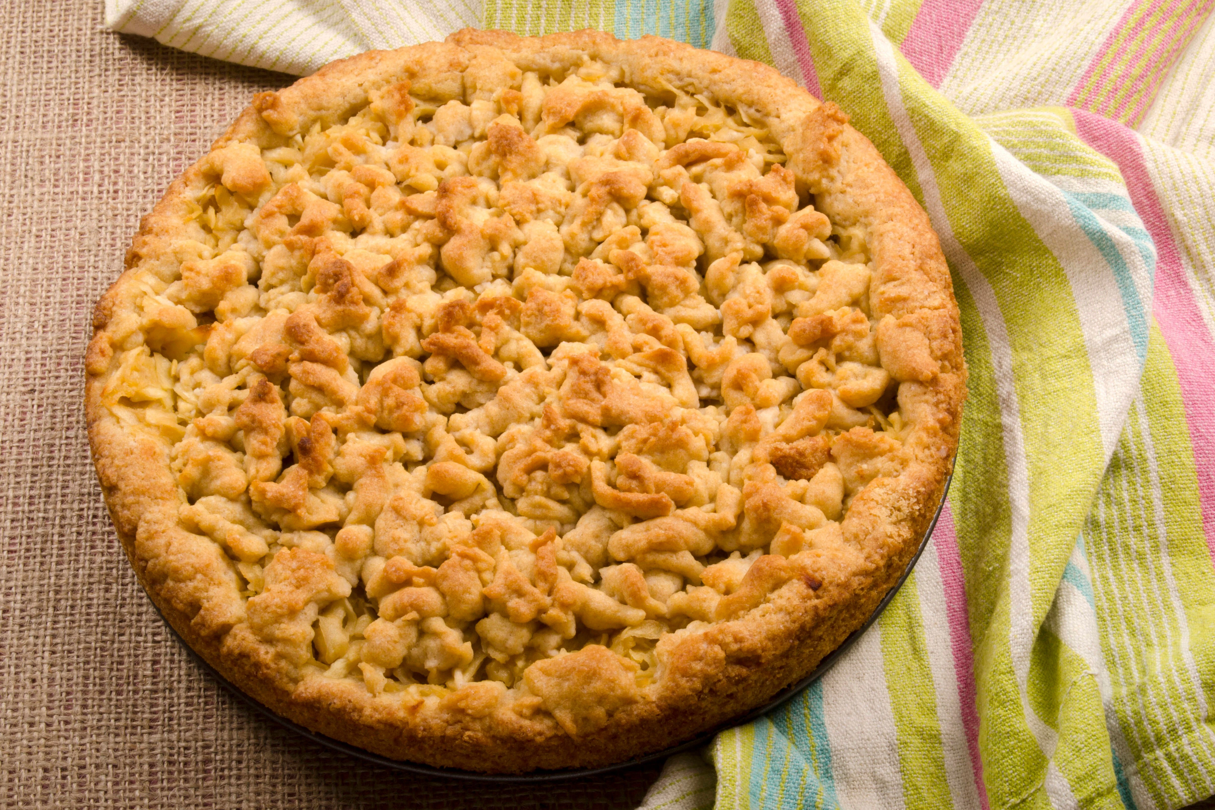 Der Apfel-Streuselkuchen mit Pudding ist so leicht gemacht - und so lecker! 