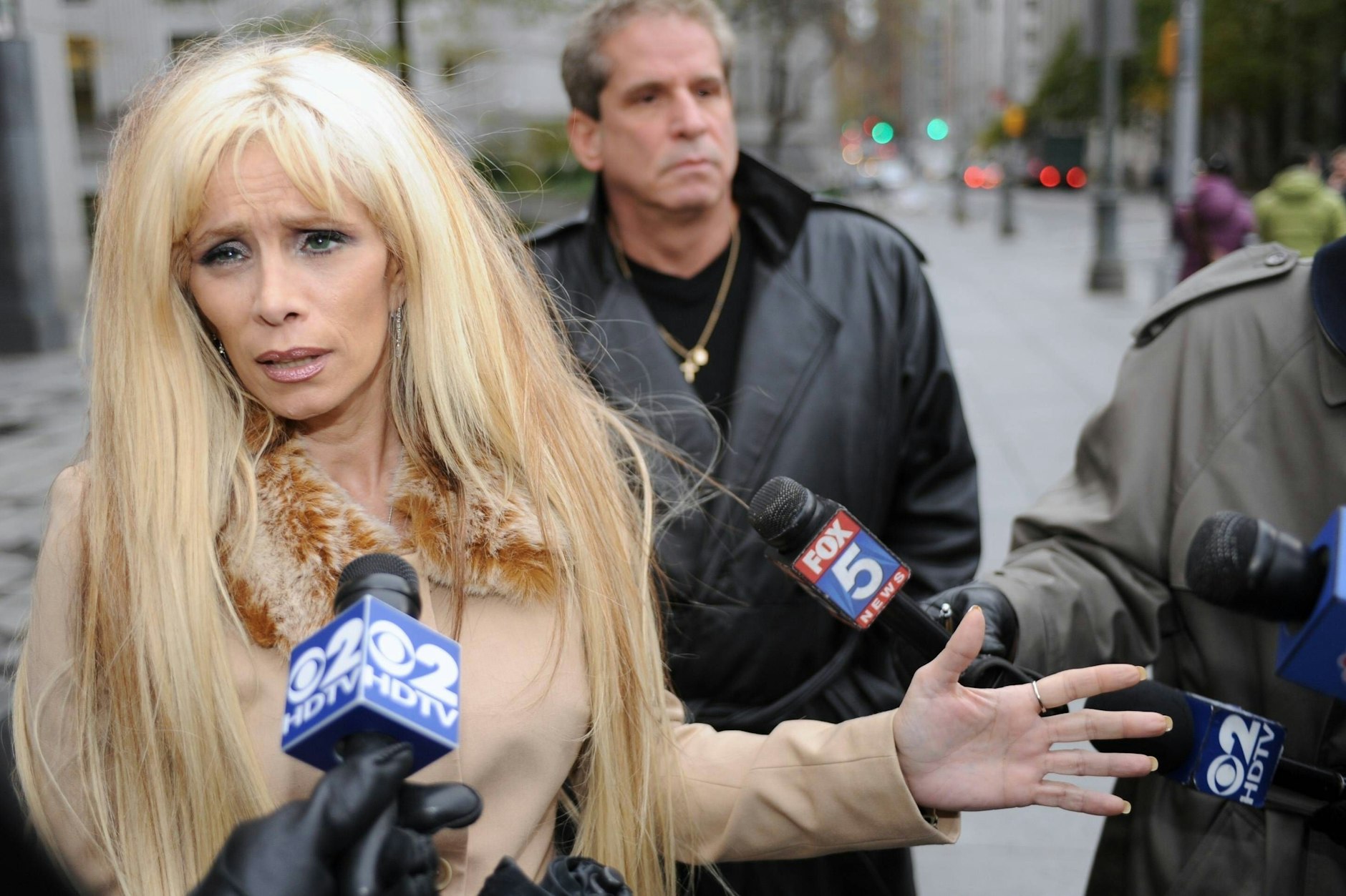 Echte Mobster-Frauen haben ständig Ärger: Victoria Gotti, Tochter des berühmten Camorra-Oberhaupts John Gotti und Schwester von John Gotti Junior, 2009 vor einem Gericht in New York.