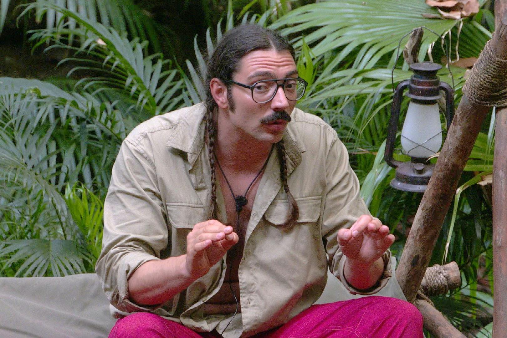 Fabio Knez soll nach Meinung vieler Zuschauer der Dschungelkönig 2024 werden.