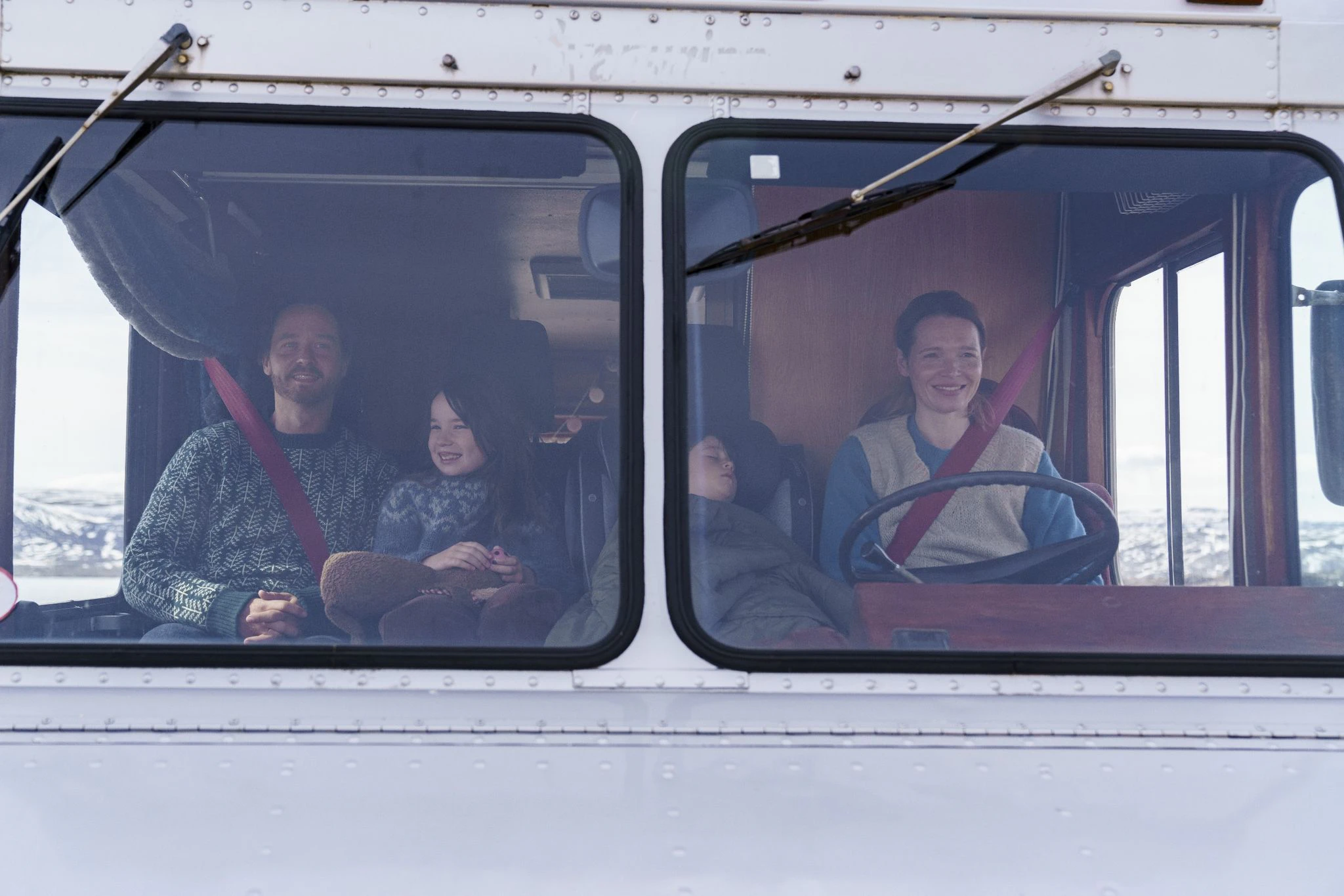 HANDOUT - Familie Küper auf Reisen.  