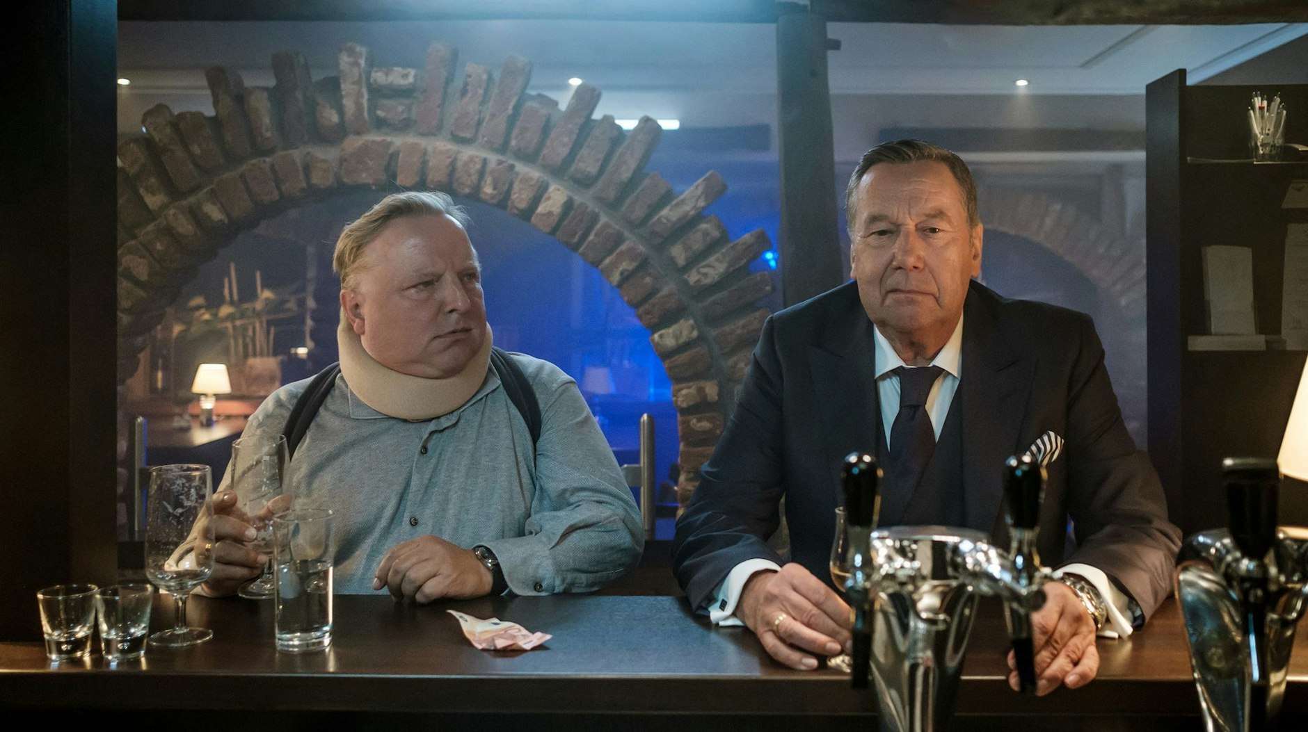 ARD/NDR EISLAND, am Mittwoch (31.01.24) um 20:15 Uhr im ERSTEN.
Axel Prahl (links) und Roland Kaiser
© , honorarfrei - Verwendung gemäß der AGB im engen inhaltlichen, redaktionellen Zusammenhang mit genannter NDR-Sendung bei Nennung "Bild: NDR/Gordon Timpen" (S2). NDR Presse und Information/Fotoredaktion, Tel: 040/4156-2306 oder -2305, pressefoto@ndr.de