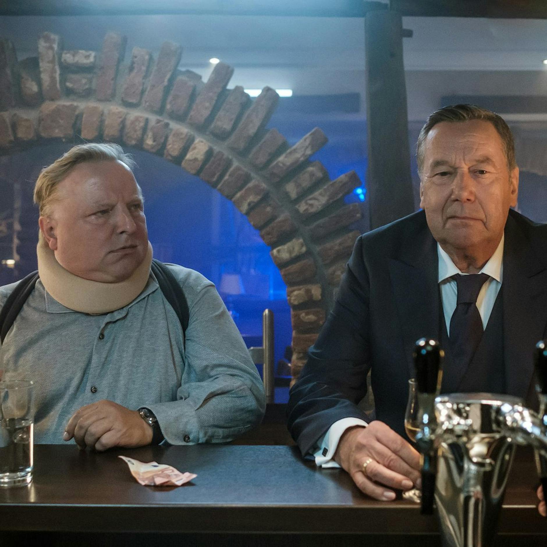 Image - Axel Prahl in der schwarzen Komödie „Eisland“