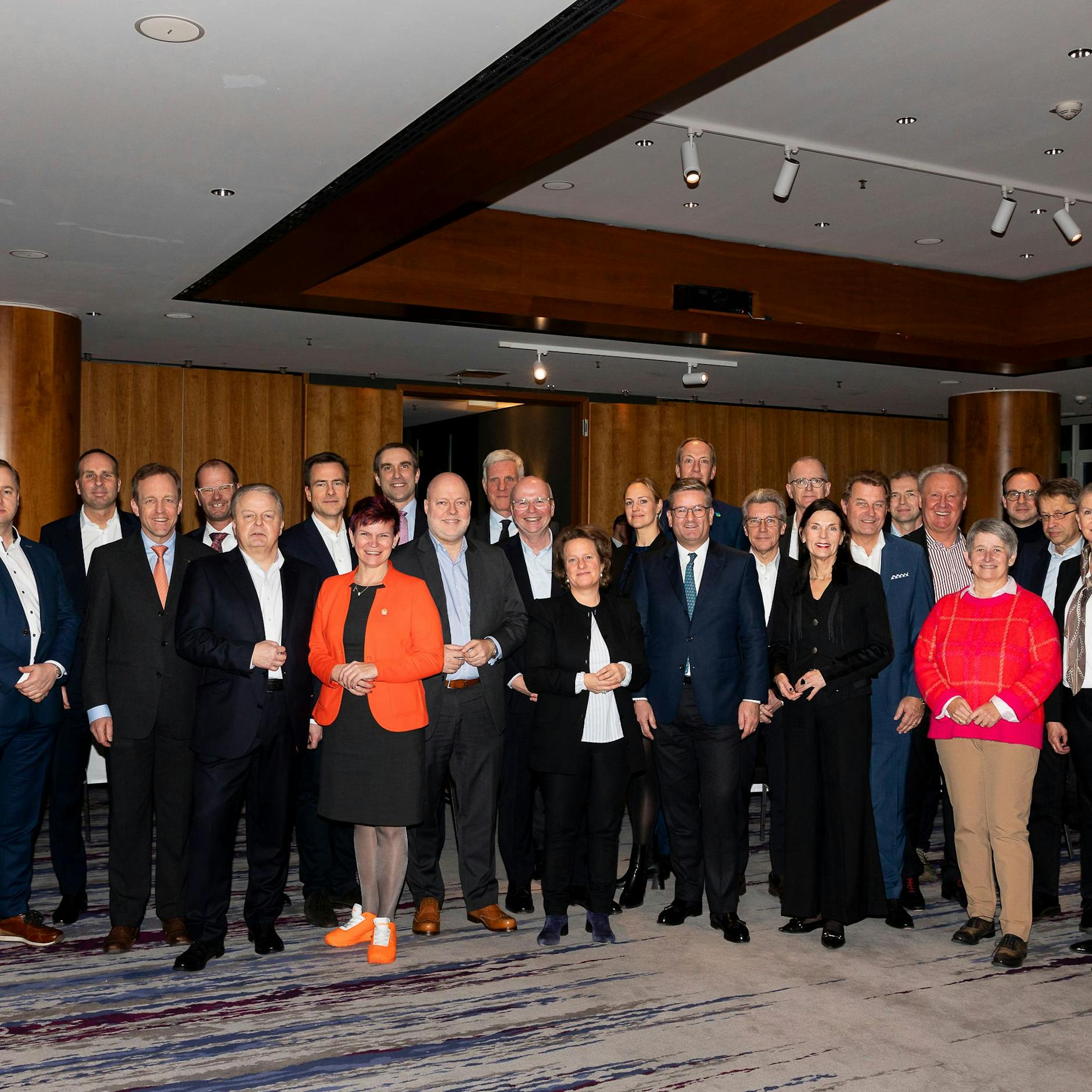 Image - Berliner Wirtschaft schlägt Alarm: Rechtsruck gefährdet Arbeitskräfte