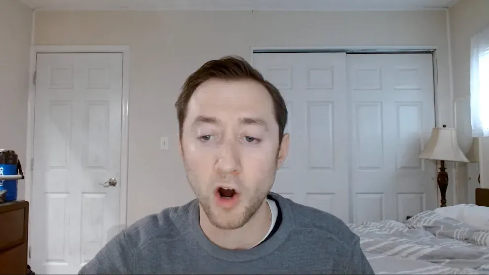 Image - Sohn präsentiert abgeschnittenen Kopf seines Vaters auf YouTube