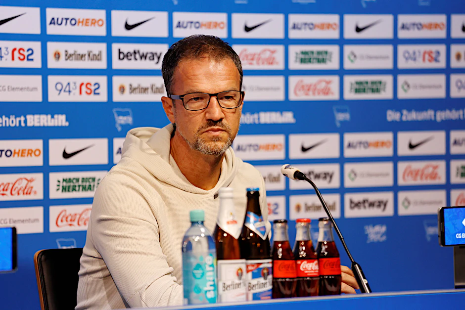 Manager Fredi Bobic hatte bei Hertha BSC kein glückliches Händchen und wurde vergangenes Jahr gefeuert.