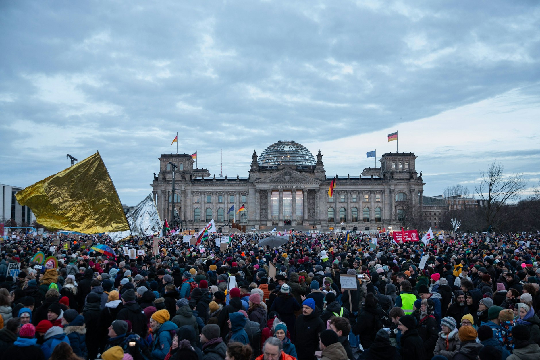 Am Samstag werden rund 100.000 Menschen bei einer Großdemo gegen Rechtsextremismus vor dem Bundestag erwartet.