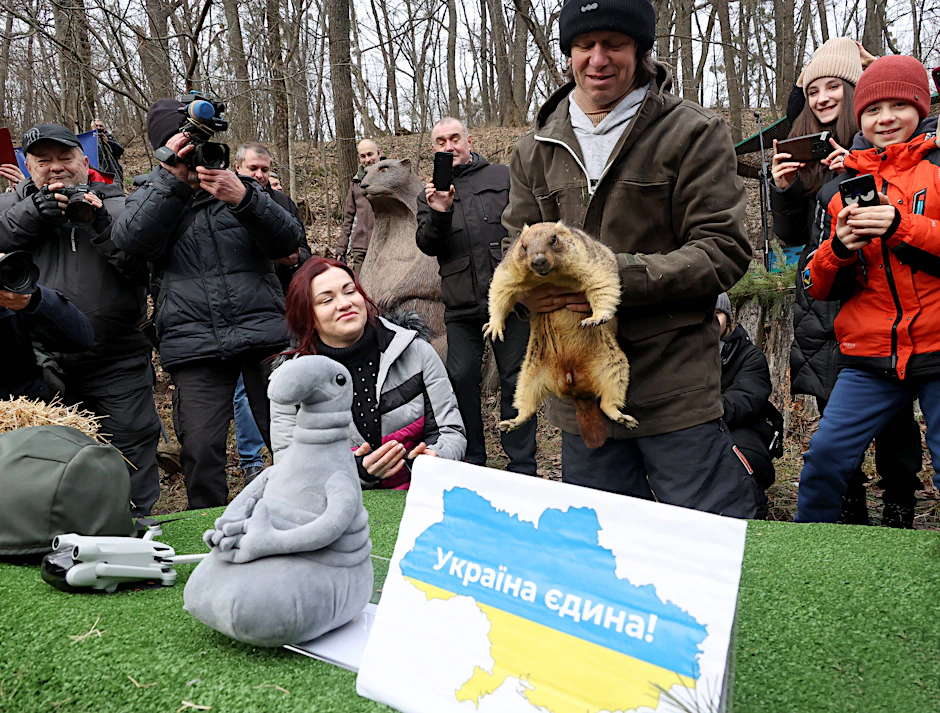 Beim Murmeltiertag in der Ukraine wollten die Menschen vor allem wissen, was dem Land zu einem Sieg gegen Angreifer Russland verhelfen würde.