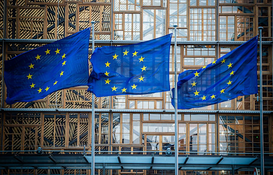 ARCHIV - Deutsche Spitzenverbände befürchten durch das neue EU-Lieferkettengesetz «Rechtsunsicherheit, Bürokratie und unkalkulierbaren Risiken».  