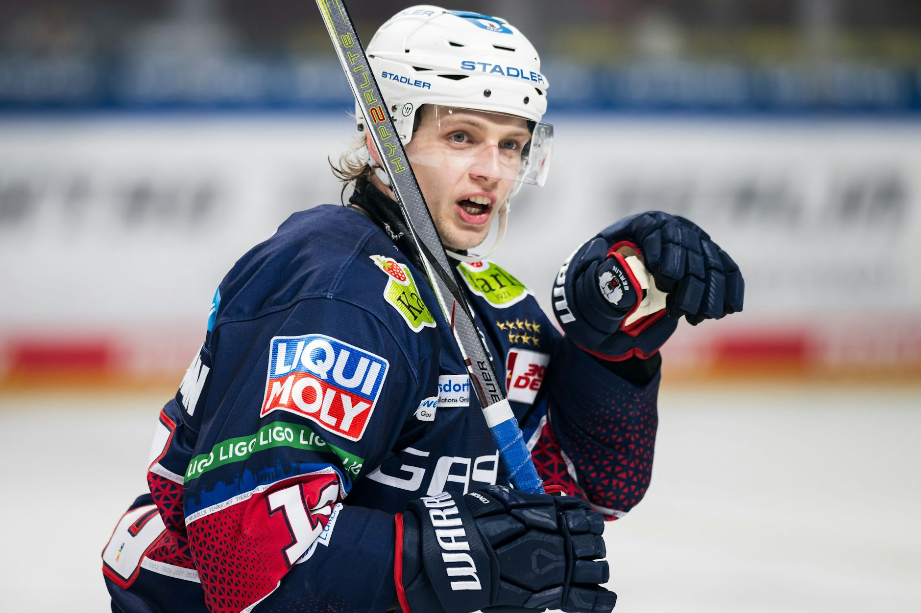Eisbären-Stürmer Lean Bergmann kommt nach seiner langen Verletzung immer besser in Schwung.