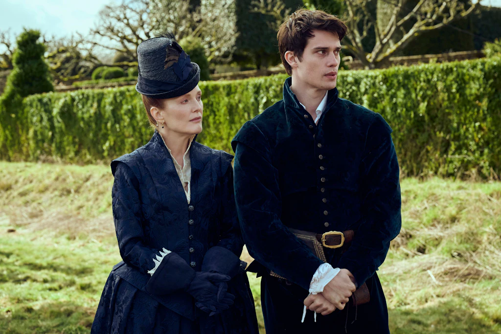 „Mary & George“: Sky gibt erste Einblicke in das skandalöse Kostümdrama