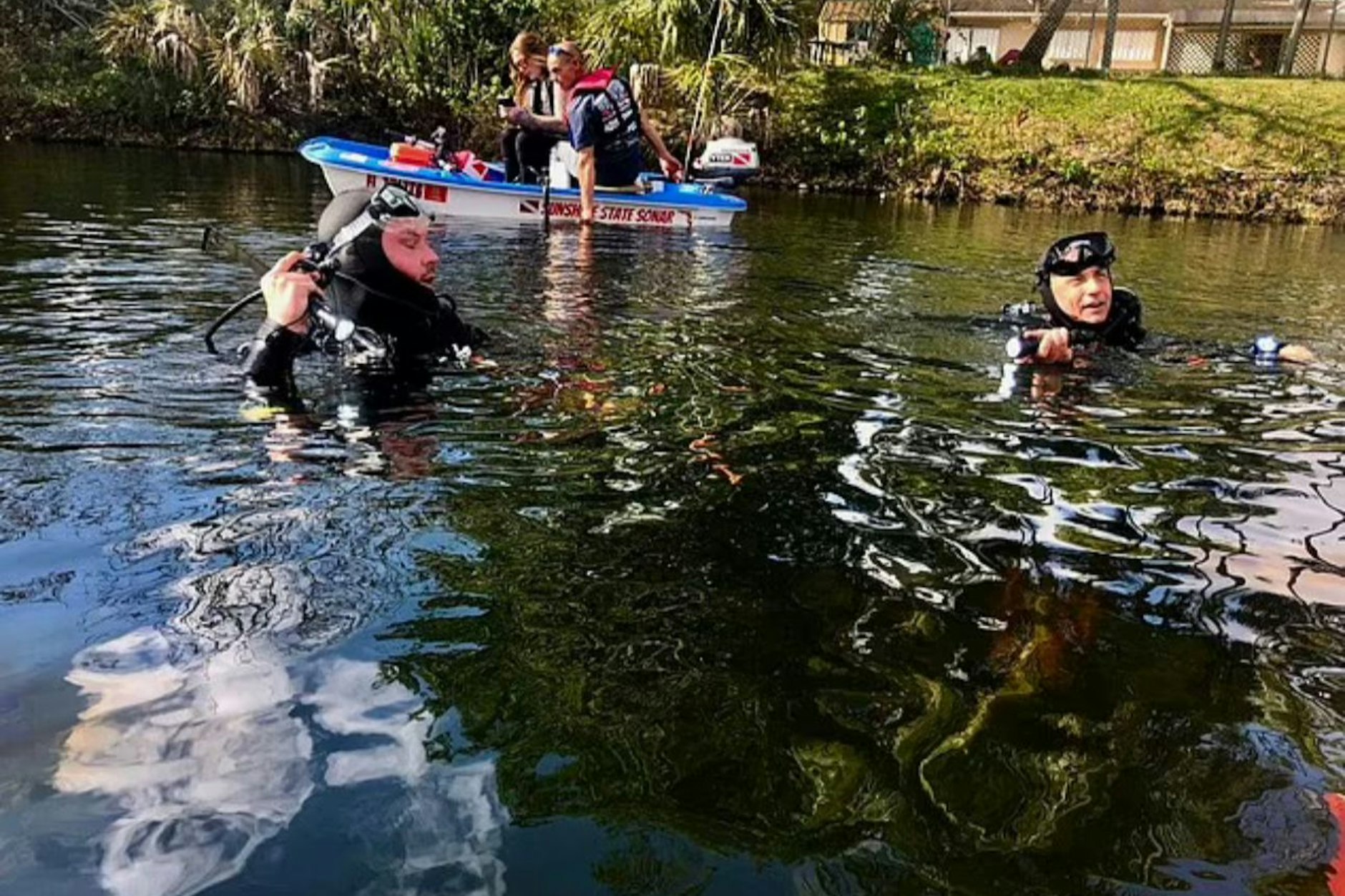 Sunshine State Sonar hat mit acht Freiwilligen – darunter fünf Tauchern – bislang elf Leichen aufgespürt und acht Cold Cases gelöst.