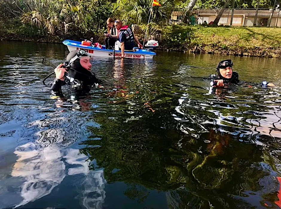 Sunshine State Sonar hat mit acht Freiwilligen – darunter fünf Tauchern – bislang elf&nbsp;Leichen aufgespürt und acht Cold Cases gelöst.