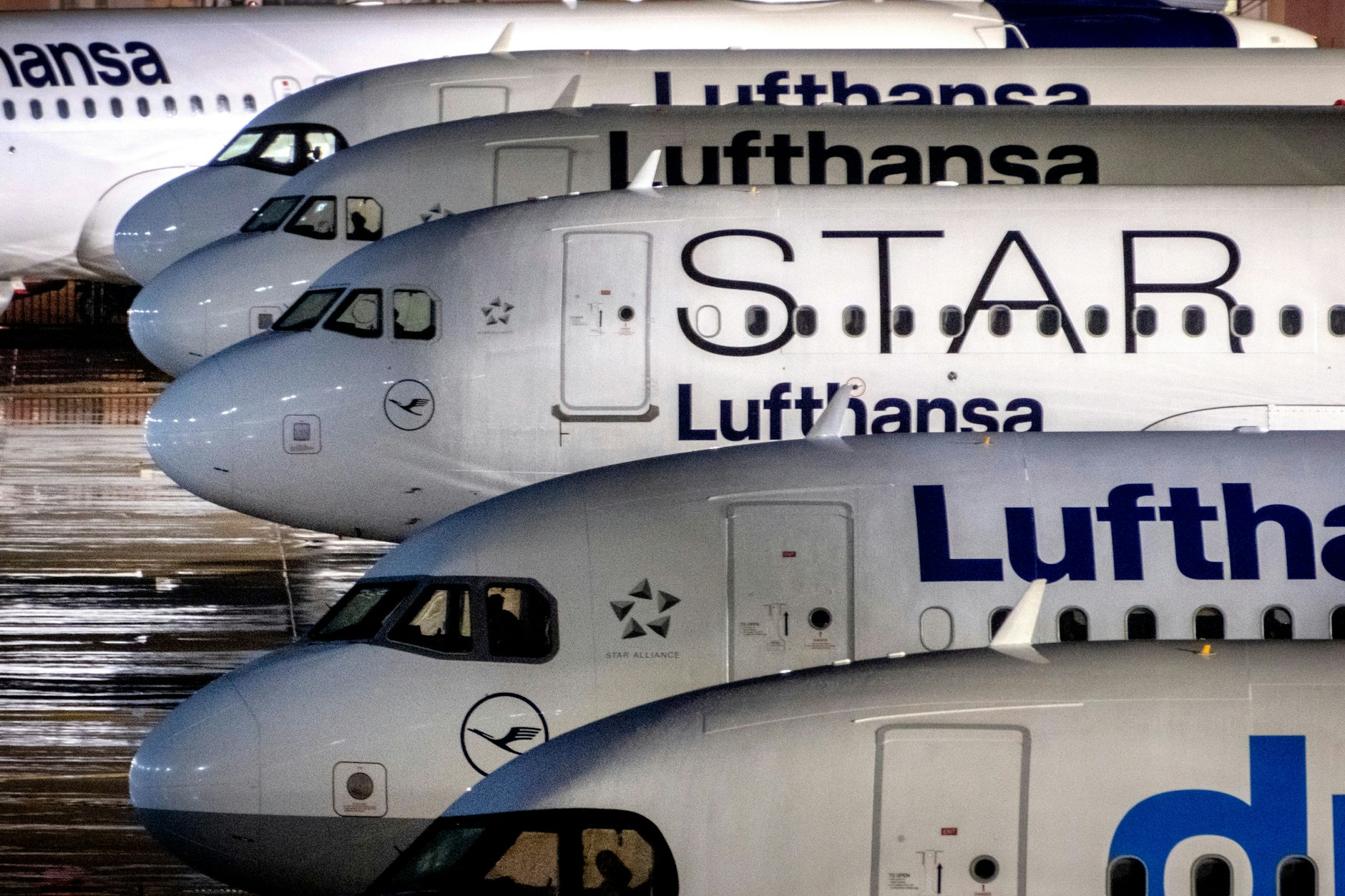Bei der Lufthansa geht am Mittwoch an vielen deutschen Flughäfen nichts.