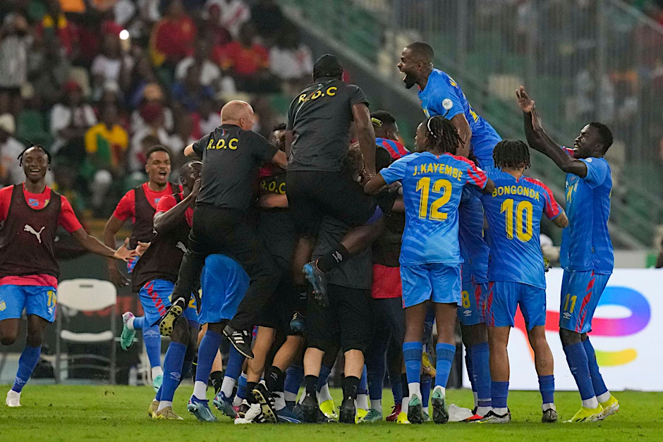 Die Spieler der Demokratischen Republik Kongo feiern den Einzug ins Halbfinale des Afrika-Cups.  