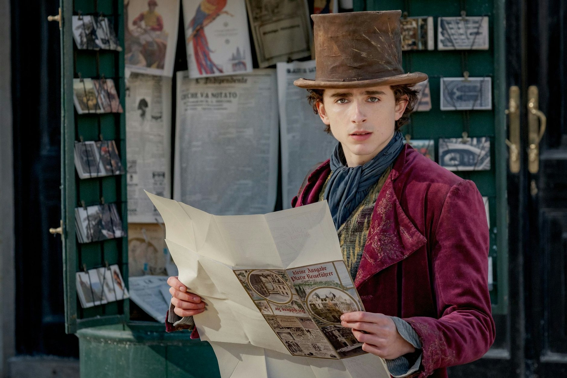 HANDOUT - Timothée Chalamet spielt Willy Wonka charmant und nicht so schrullig wie seine Vorgänger.  a