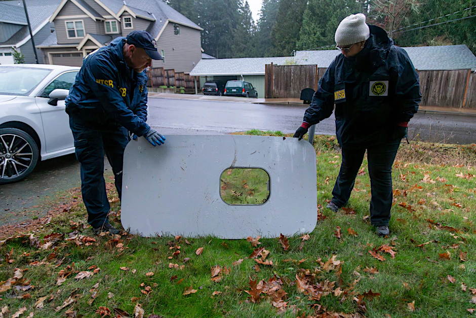 Das abgerissene Kabinenteil der Boeing landete in Portland im Garten eines Lehrers.&nbsp;
