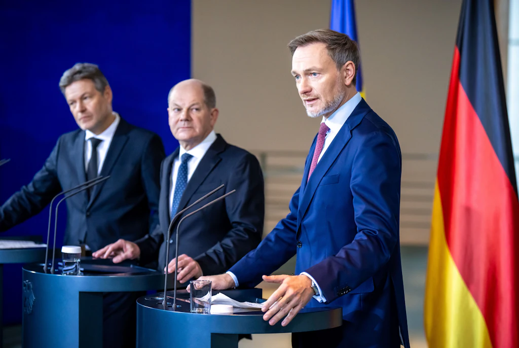 Umfrage: Viele junge Deutsche misstrauen Regierung und Parlament
