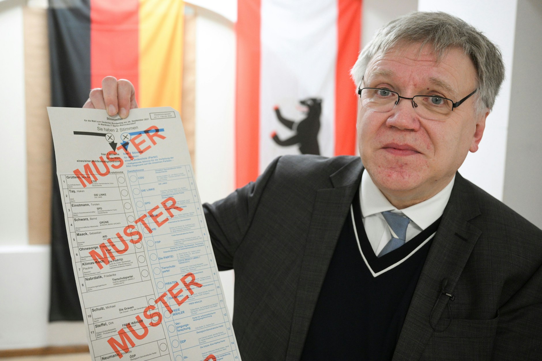 Stephan Bröchler, Landeswahlleiter für Berlin, ruft zum Wählen auf. Das ist Teil seines Jobs.