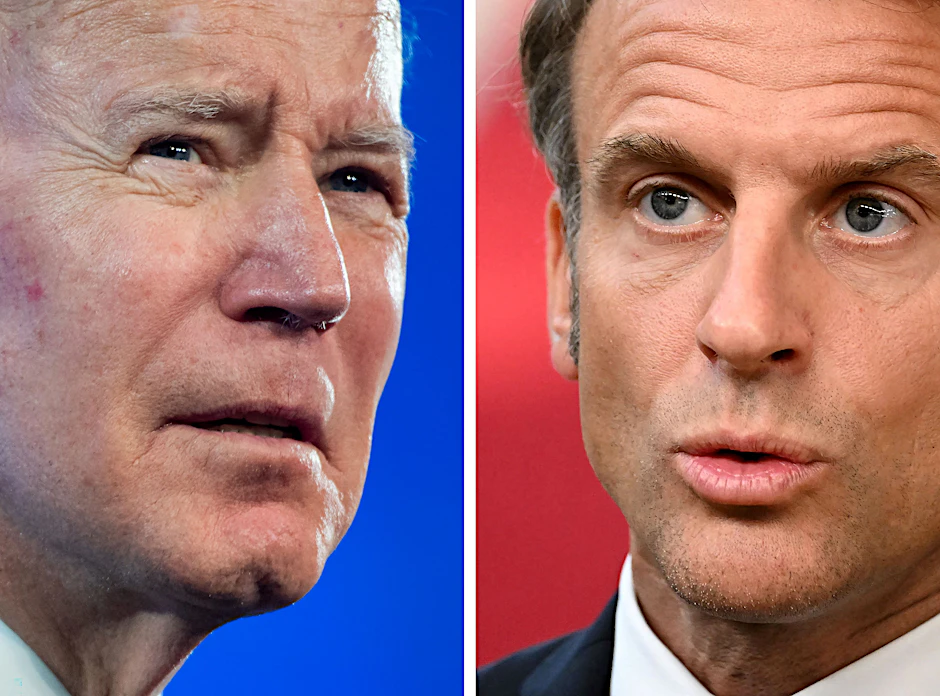 Joe Biden (l.) scheint der Auffassung, Frankreichs Präsident sei François Mitterrand. Das war so von 1981 bis 1995. Mittlerweile ist Frankreichs Staatsoberhaupt jedoch Emmanuel Macron.