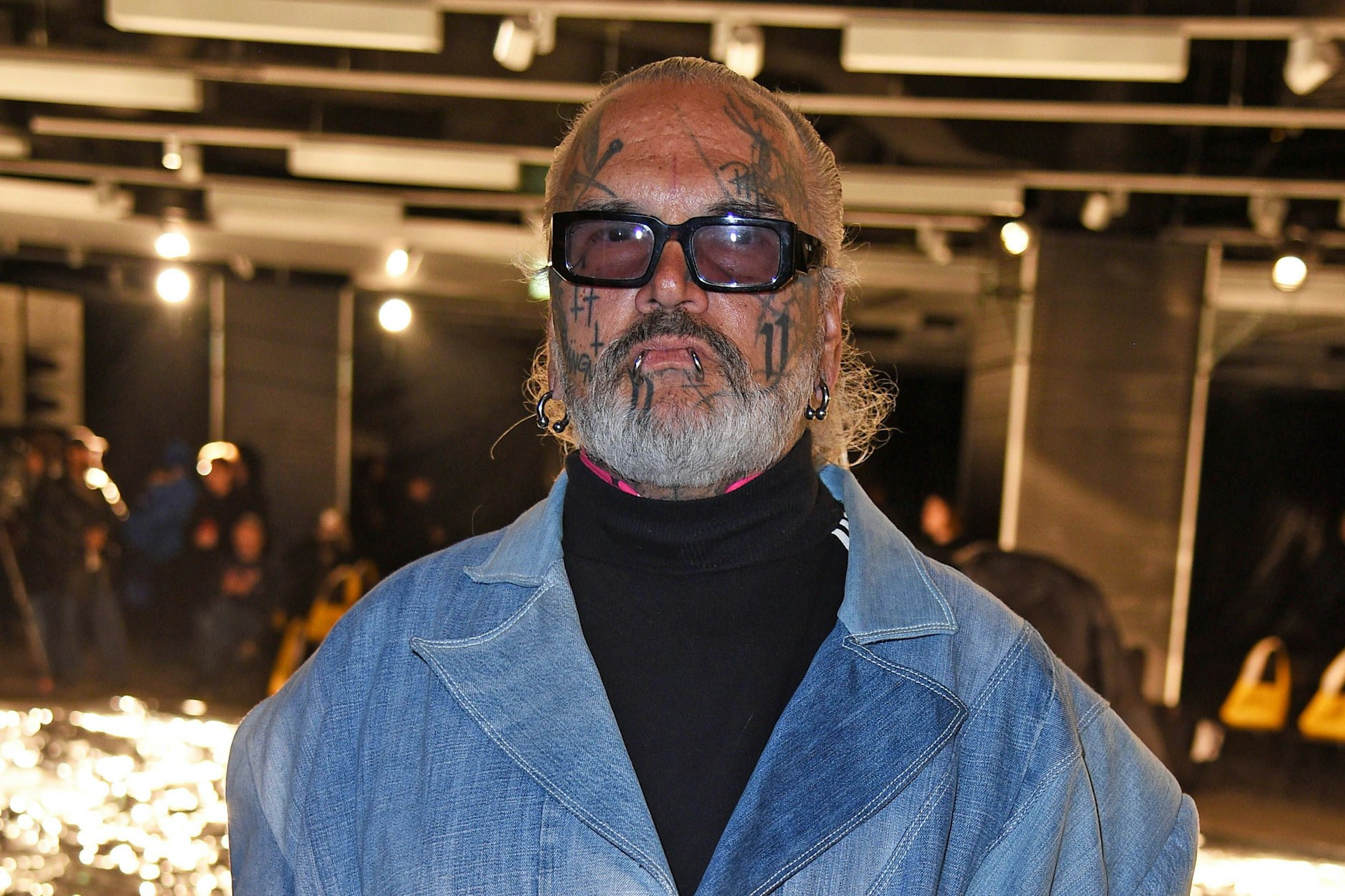 Kam am Türsteher problemlos vorbei: Sven Marquardt bei der Haderlump Fashion Show im Zentrum für internationale Kunst ZIK.
