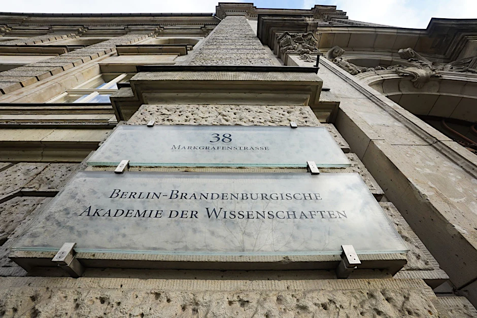 ARCHIV - Außenansicht der Berlin-Brandenburgischen Akademie der Wissenschaften (BBAW).  