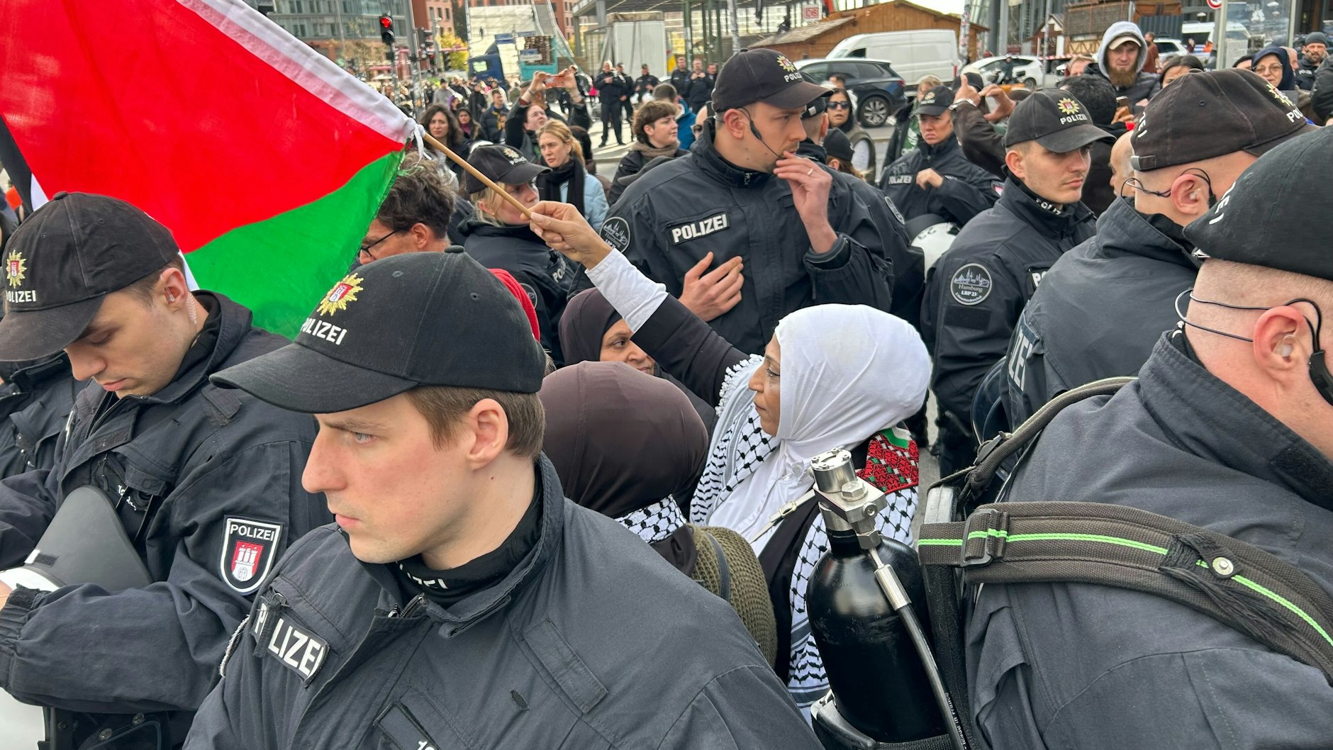 Pro-palästinensische Demonstration in Berlin: Nun soll eine Kundgebung vor der FU-Mensa stattfinden.