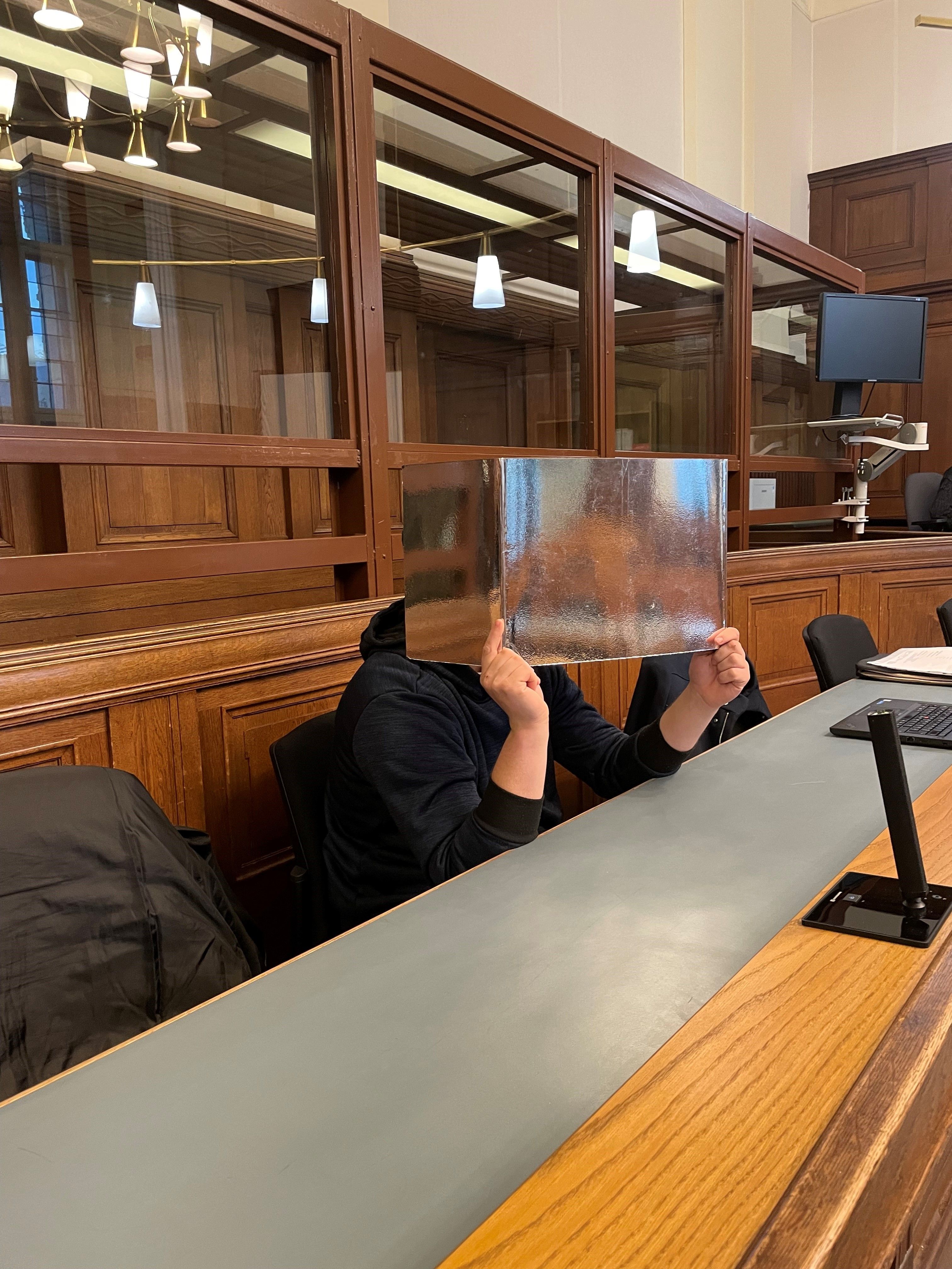 Von diesem Widerling: Berliner Mädchen in Sex-Falle gelockt